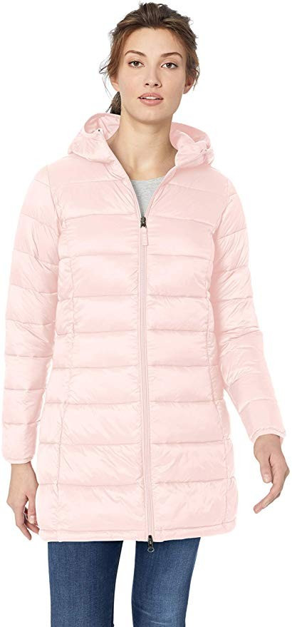Amazon Essentials Women's Lightweight Water-Resistant Packable Puffer Coat | Amazon (US)