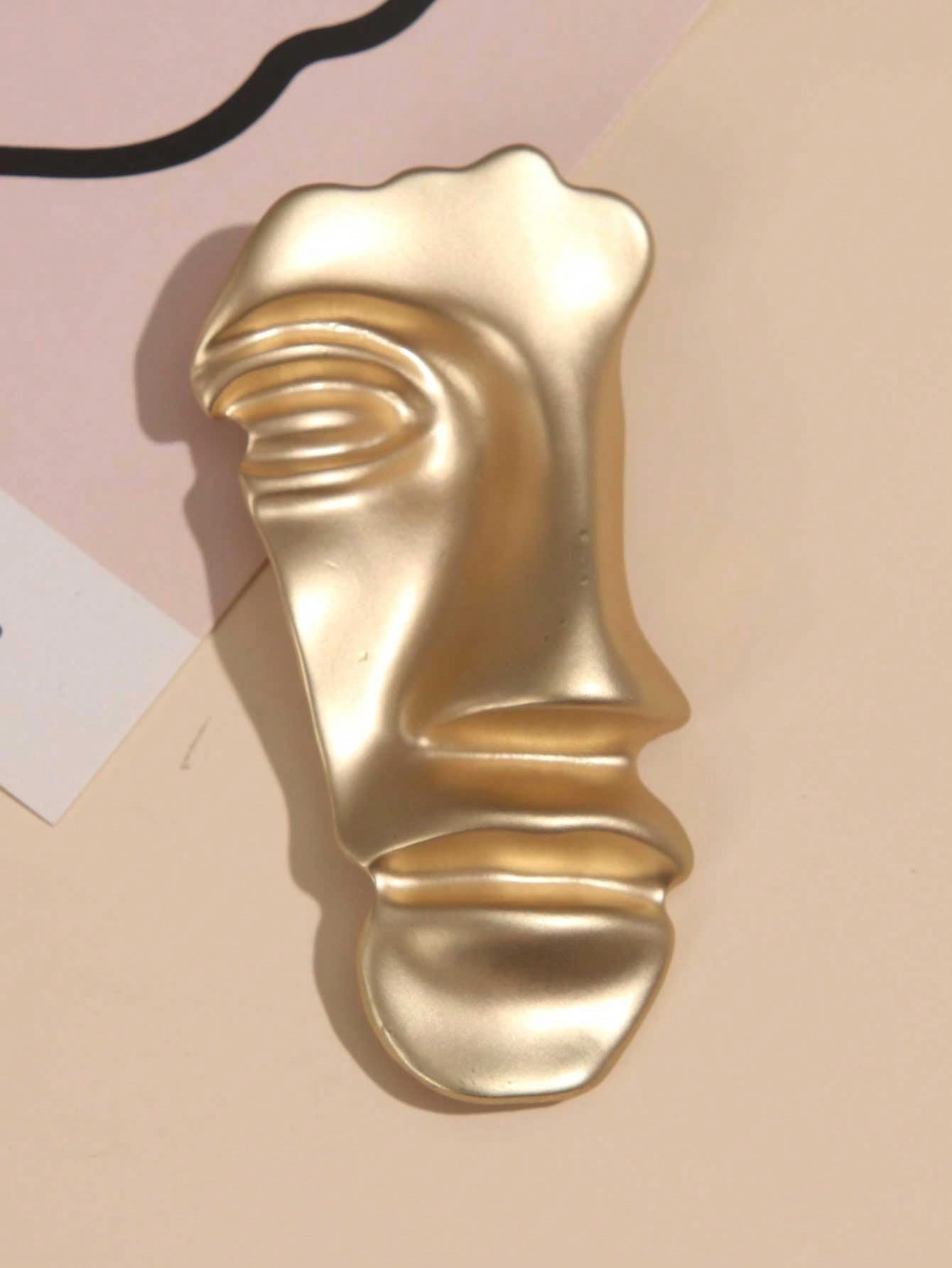 Creative Gold Color Human Face Mask Shaped Brooch With Relief Pattern Design, Anti-slip Pin Suita... | SHEIN
