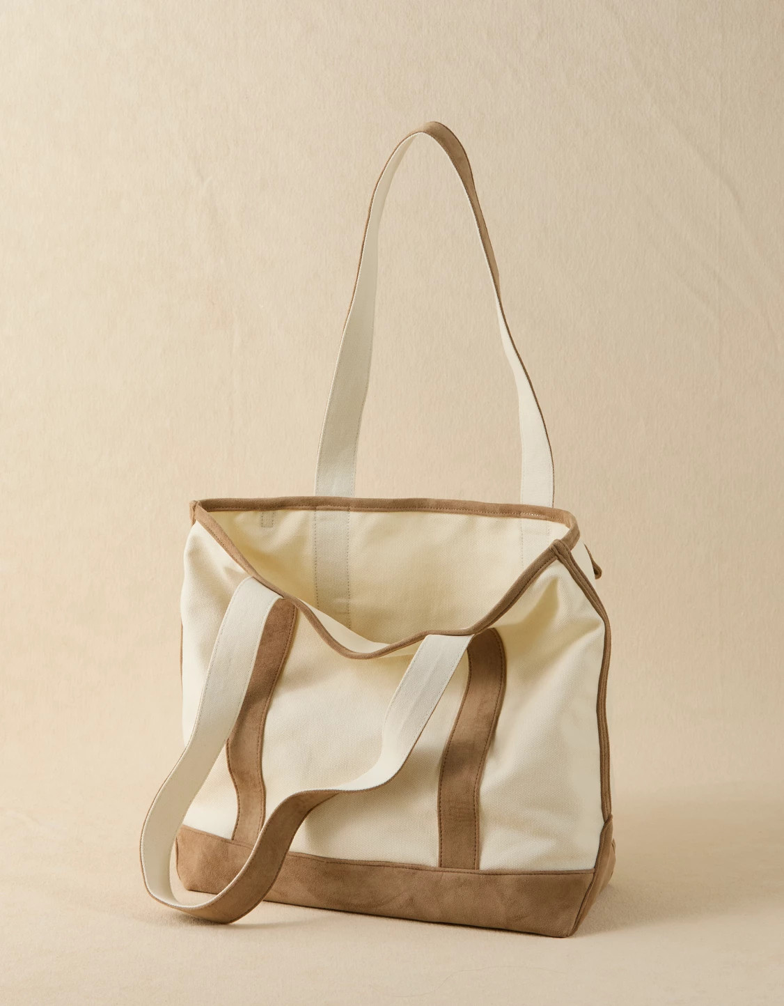 AE Off-Duty Snoopy Tote Bag | American Eagle Outfitters (US & CA)