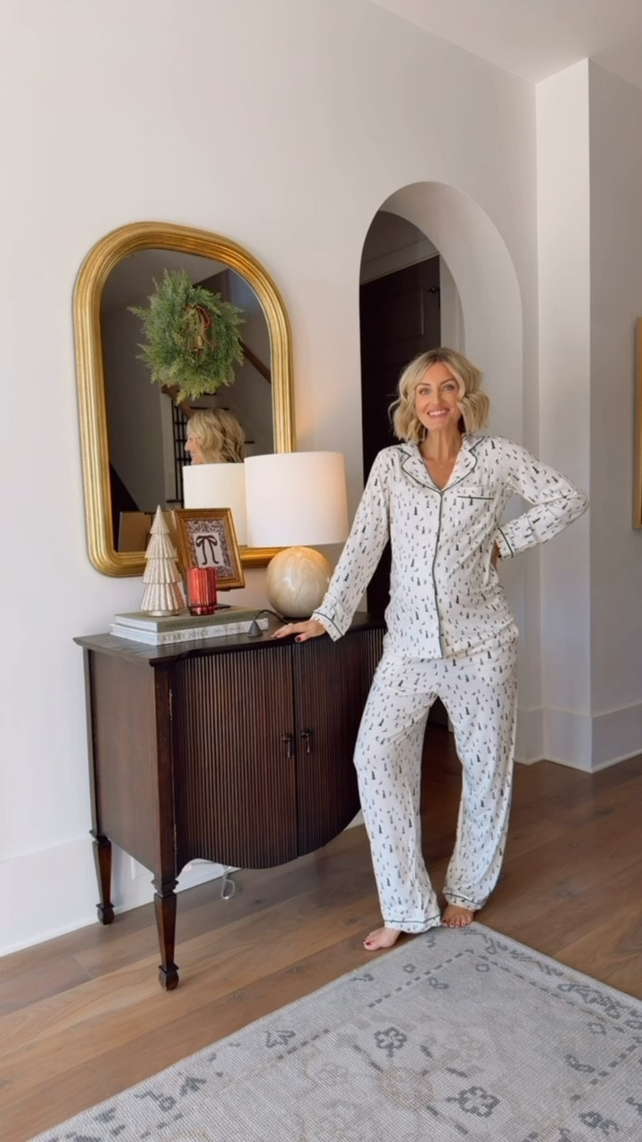 Living in these holiday pajamas! Such a cute print & these pajamas are currently on sale! It comes in holiday prints as well! I’m wearing a M!

Loverly Grey, pajamas, holiday Pajamas, Christmas pajamas, home decor 

#LTKHome #LTKHoliday #LTKStyleTip
