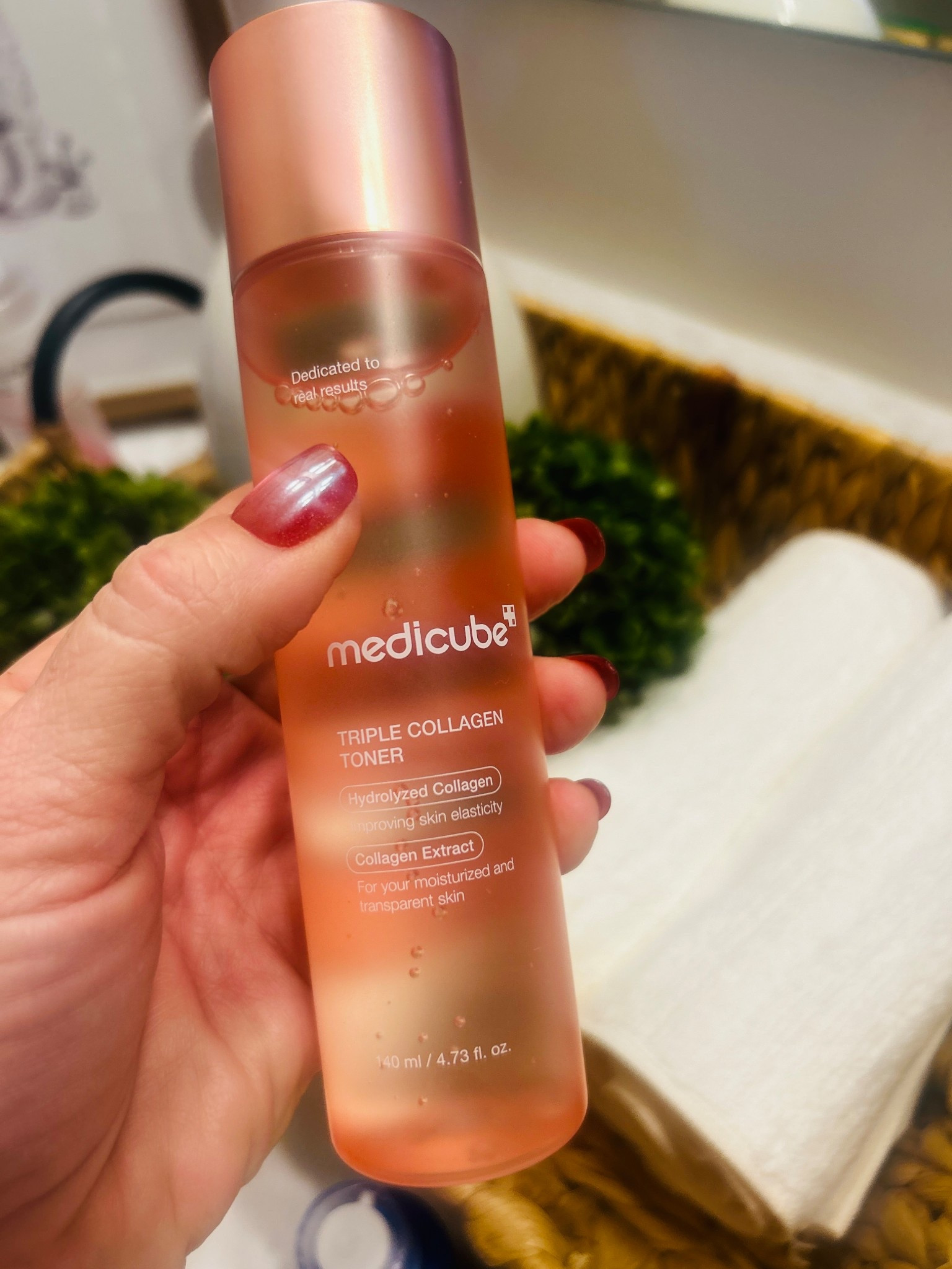 ✨ Medicube Triple Collagen Toner = my skin’s little reset button ✨

If your skin has been feeling a little dry, dull, or just not as bouncy lately… this one has been such a good add to my routine.

The texture is super lightweight but somehow makes my skin feel instantly more hydrated and plump-looking (especially before moisturizer).

Perfect for that “glass skin but make it realistic” glow 💛

I linked it on LTK so you can check it out easily!

🧴✨👇

#LTKbeauty #Medicube #CollagenSkincare #SkincareOver40 #HydratedSkin 