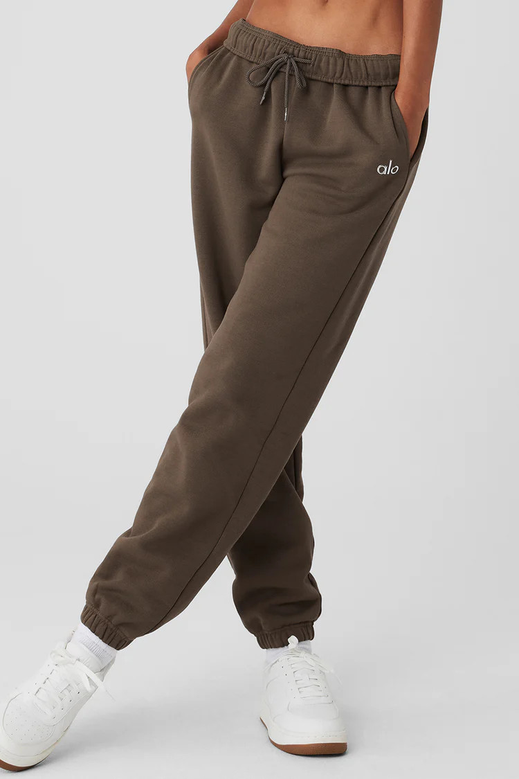 Accolade Sweatpant - Olive Tree | Alo Yoga (US)