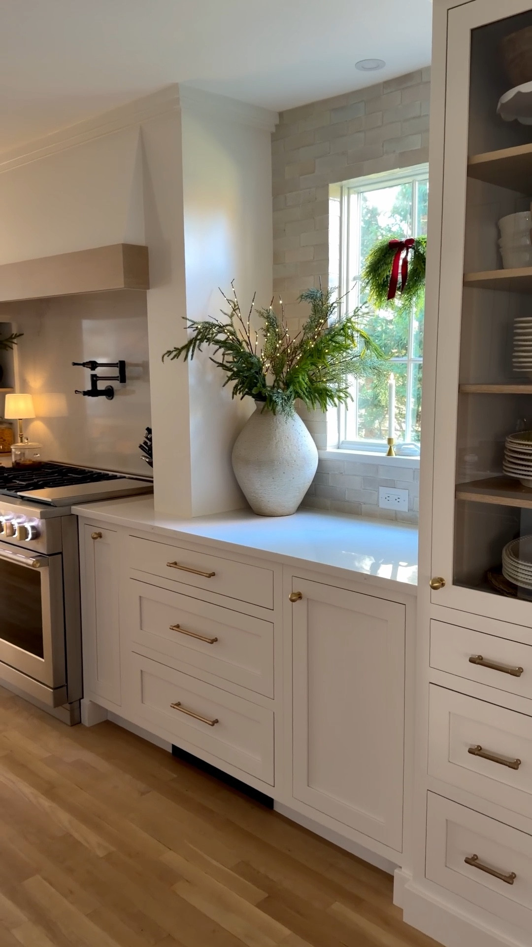 The links to shop my Christmas kitchen are below….my backsplash isn’t linkable but is linked in my IG bio if you want the link! 

#LTKHoliday #LTKHome #LTKSeasonal