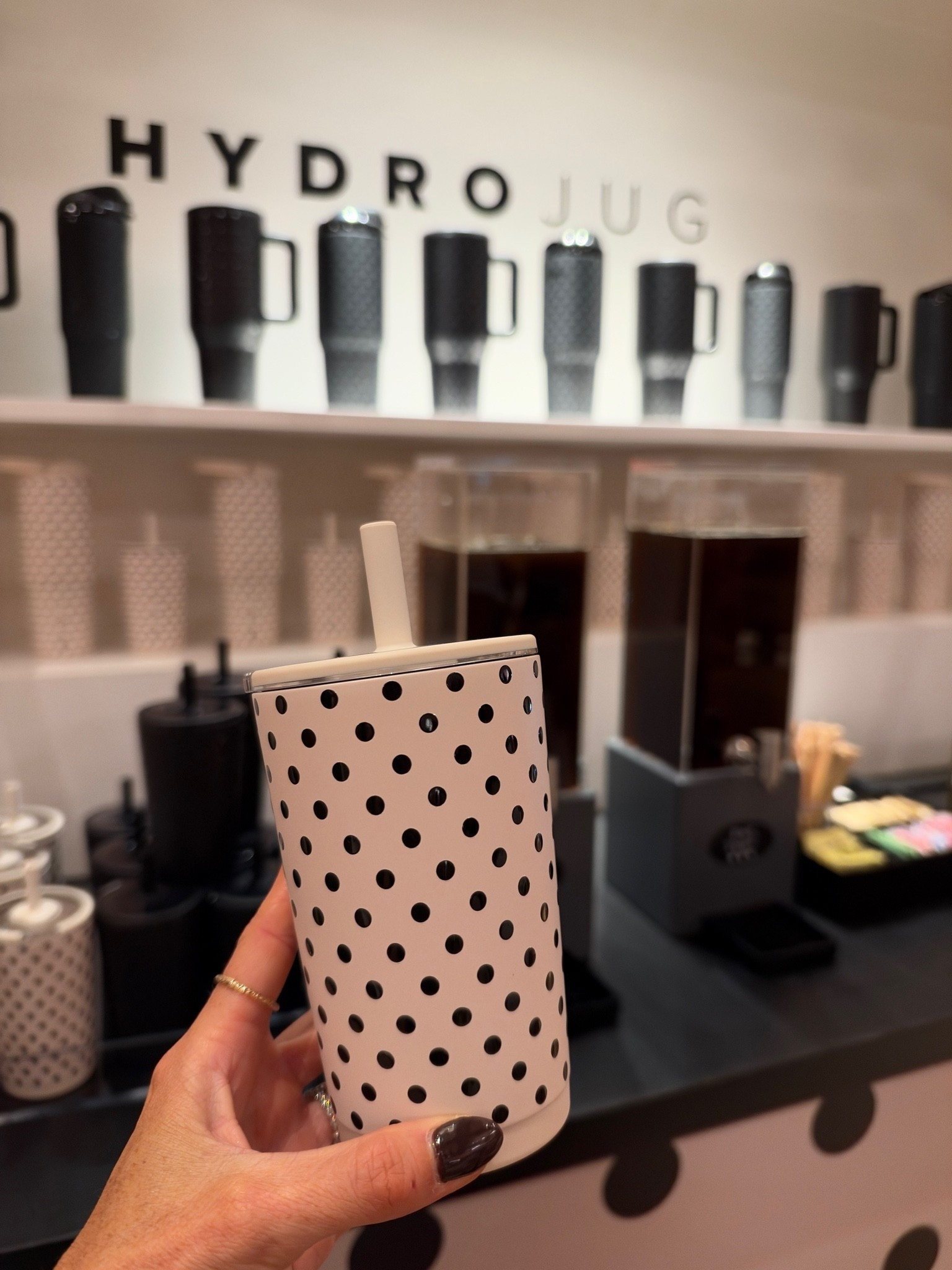 I can't get enough of these adorable Polka Dot insulated water bottles and tumblers from Hydro Jug! Up your daily water in take or gift these to loved ones!

#LTKHome