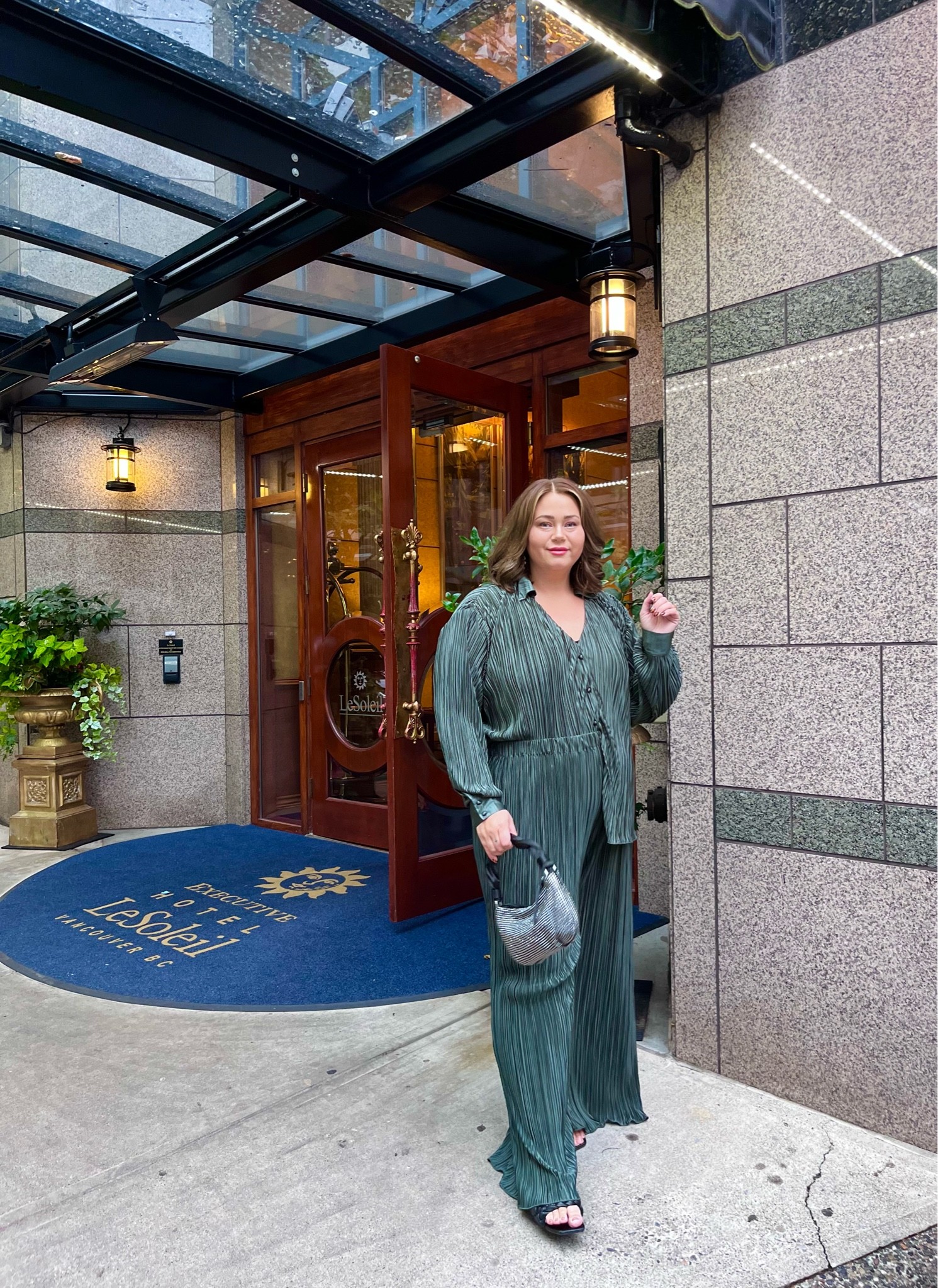 This set is so sleek for fall and winter! 
Could work for holiday parties with a heel, or super comfy to wear all day with a slide.

I sized ho but I should have stuck to my regular size in this set! Fits a little bigger. 

#LTKHoliday #LTKcurves #LTKunder100