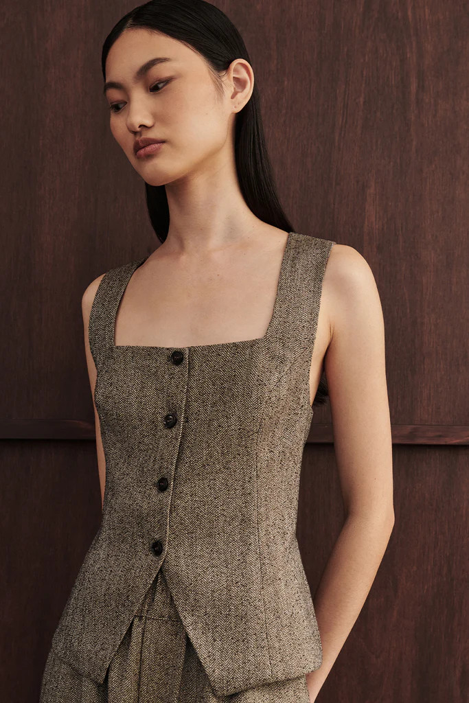 FRANKIE CHOC TWEED SQUARE NECK VEST | DISSH