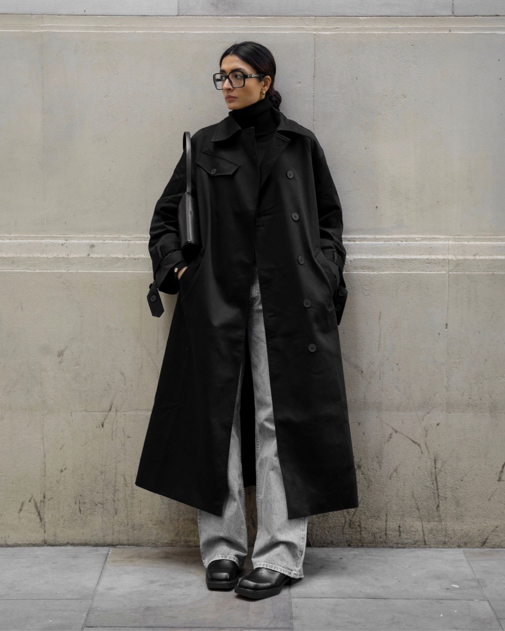 Hibernating in the perfect oversized trench in this cold ❄️

#LTKunder100 #LTKeurope #LTKstyletip