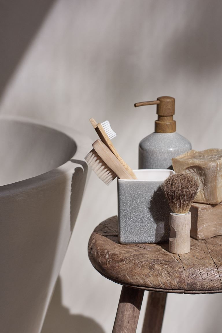 Stoneware Toothbrush Mug | H&M (US + CA)