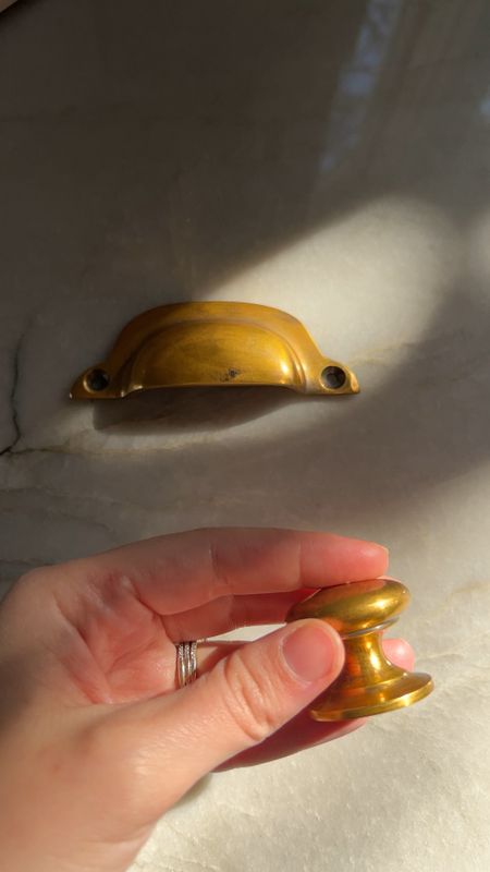 Unlacquered brass
Kitchen hardware
Brass 
Brass pulls
Brass knobs
Found on Etsy
Rejuvenation 
Amber interiors
McGee & co


#LTKhome #LTKMostLoved #LTKfindsunder50