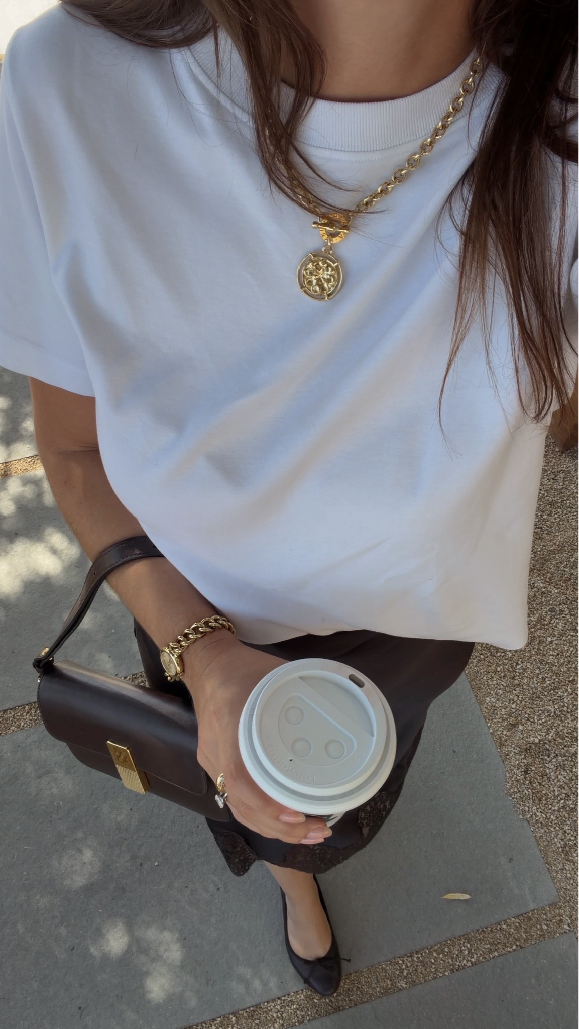 Outfit Details 🤎

Tee: COS, my fav white tee 
Skirt: @Aritzia 
Flats: @Margaux 
Purse: @ATELIERS AUGUSTE 
Watch & Necklace: from the French brand Agatha Paris, unable to link here but you can find on my ShopMy in ‘Shop the Looks’

With Amour, M.

#LTKdayinmylife #LTKgrwm #LTKootd