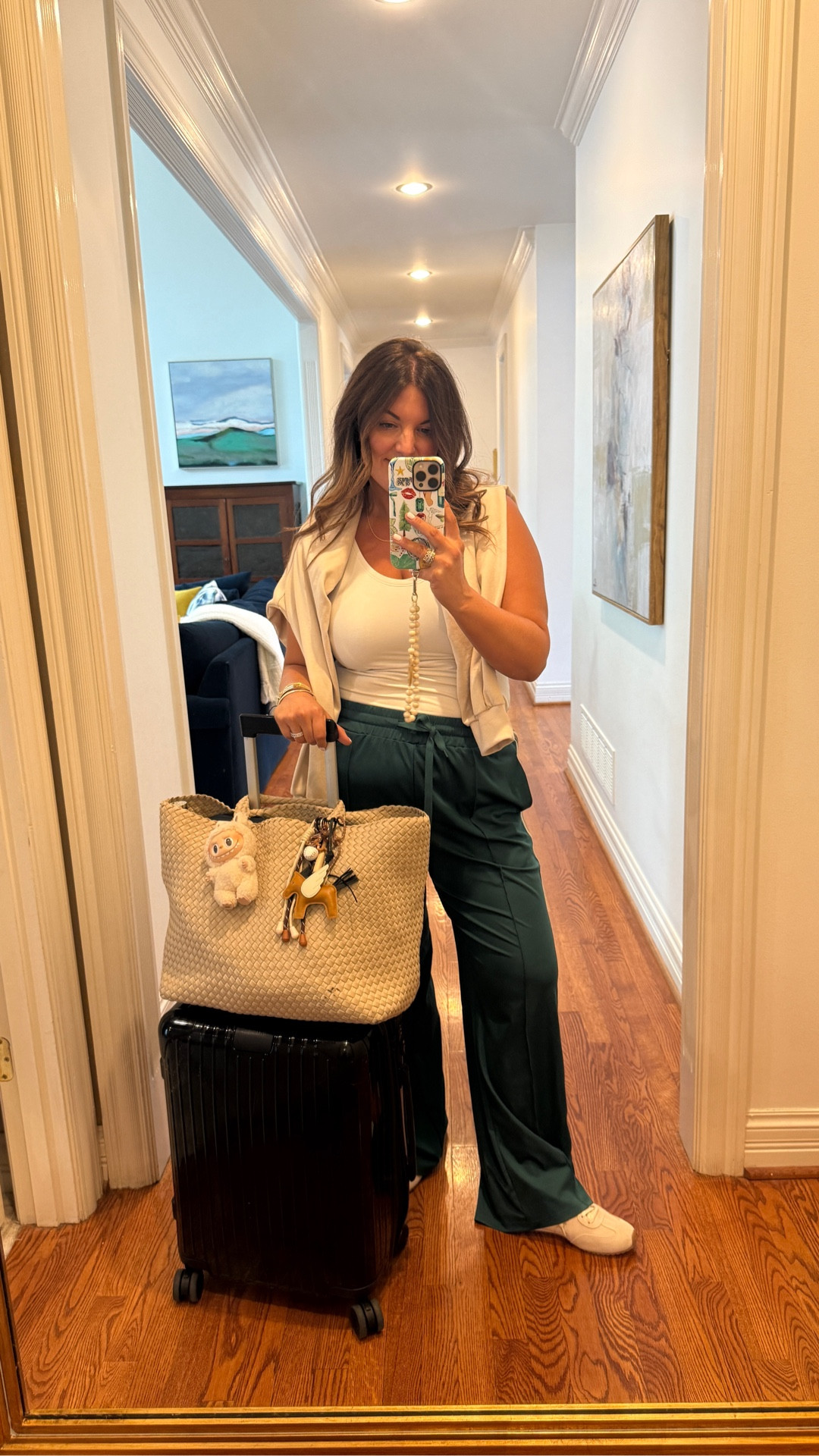 today’s travel outfit ✈️

how cute are these track pants & under $50!
