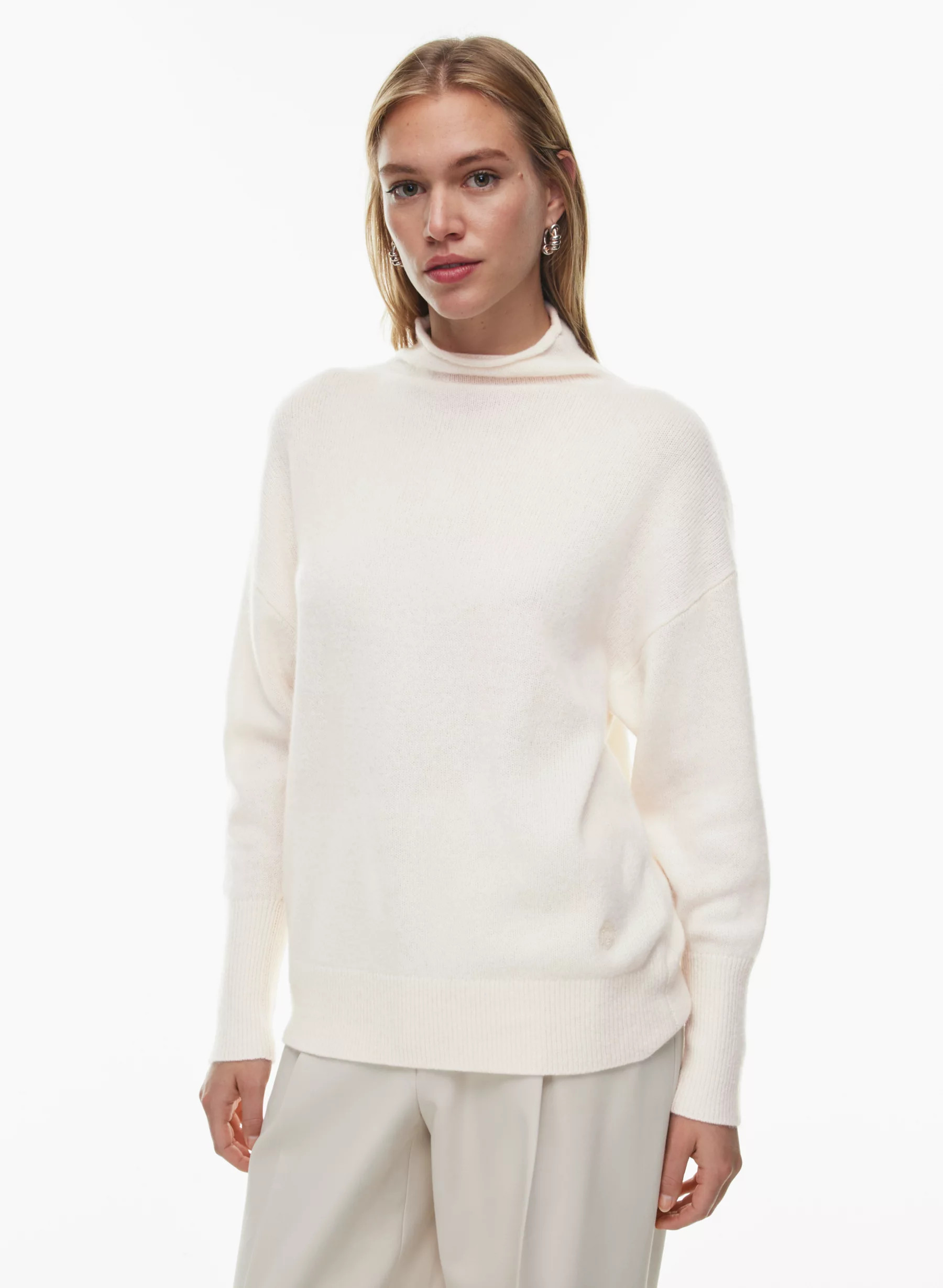 LUXE CASHMERE FORMAT TURTLENECK | Aritzia