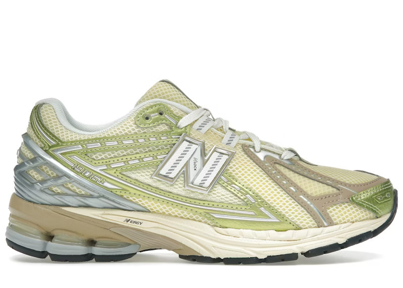 Men's New Balance 1906R Sneakers in Yellow/Parchment | StockX