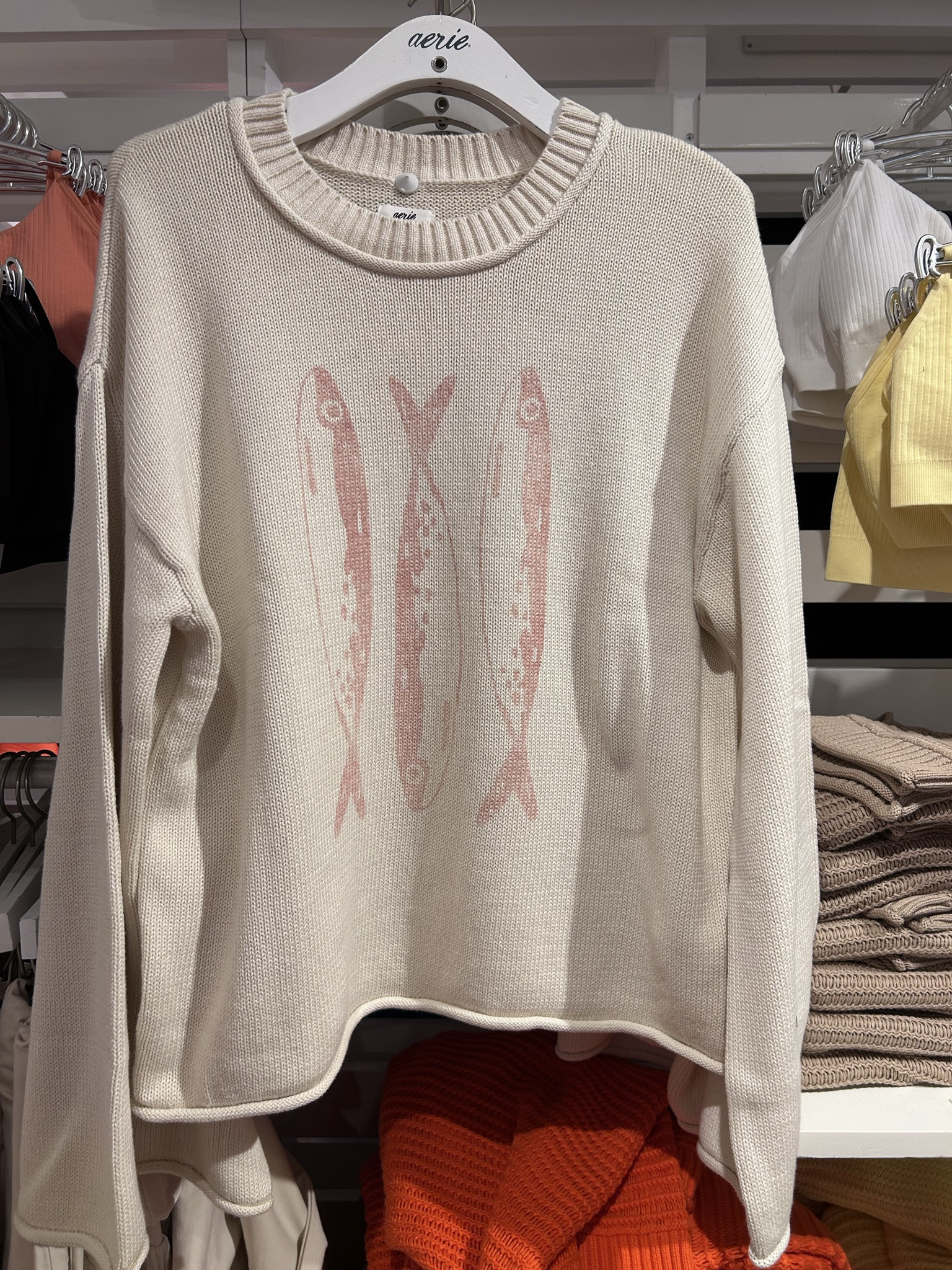 Aerie summer outfits
Aerie shorts
Aerie smiley top 
Beach pants 
Graphic tee 
