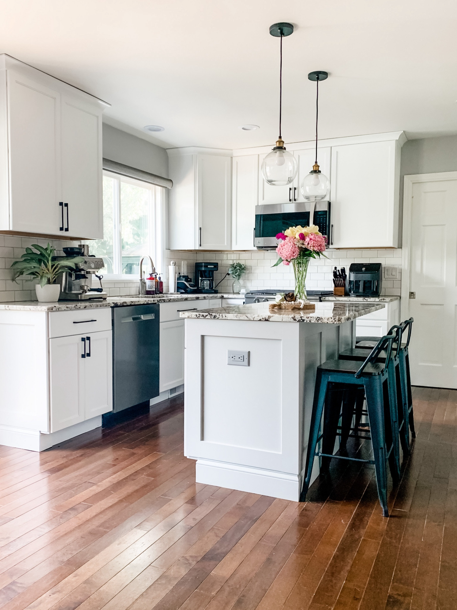 Let’s talk island seating!
With the upcoming kitchen renovation, I’ve been shopping counter height stools day and night. I’m showing off my favorites. Which ones would you choose?
#kitchenstyle #kitchens #island #homedecor #diningchairs #kitcheninspo

#LTKhome #LTKstyletip