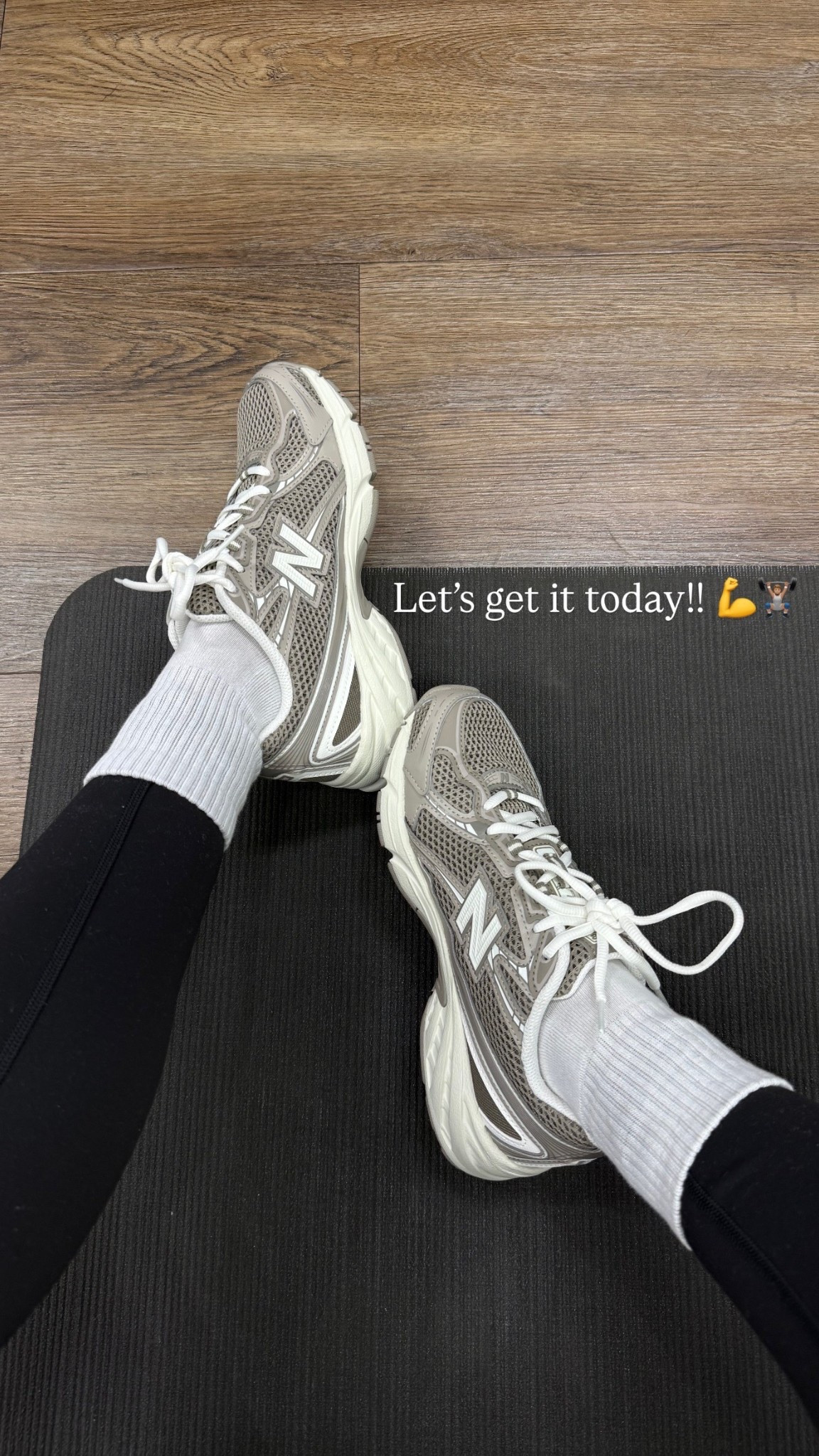Another day, another gym fit! These New Balances are so good

#LTKootd #LTKActive #LTKfitnessgoals