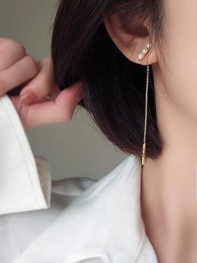 HomeJewelry & WatchesFashion JewelryEarringsEar CuffsFaux Pearl Decor Clip On Earrings | SHEIN