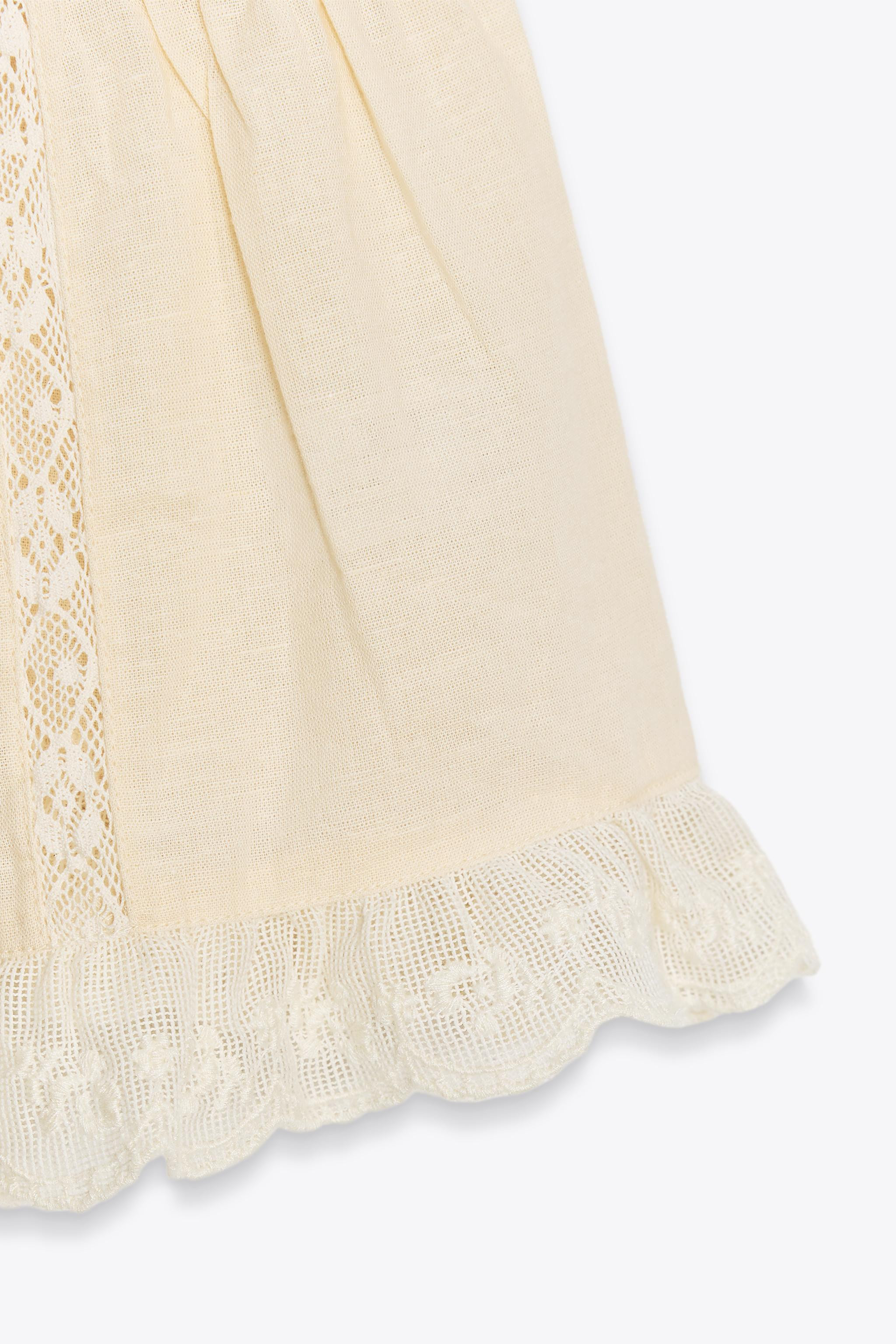 EMBROIDERED ELASTICIZED TOP | Zara US