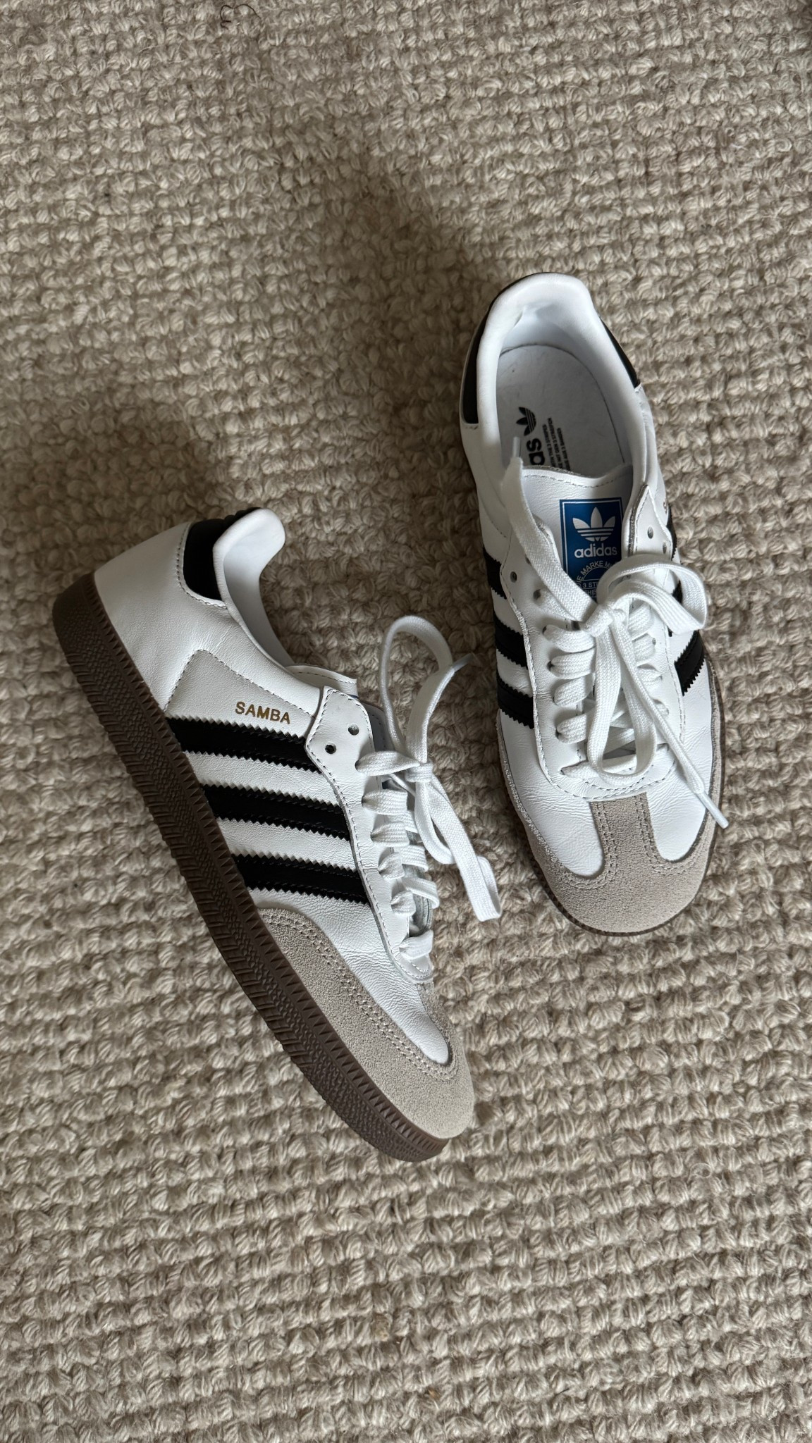 Adidas samba sneakers women 
Run true to size