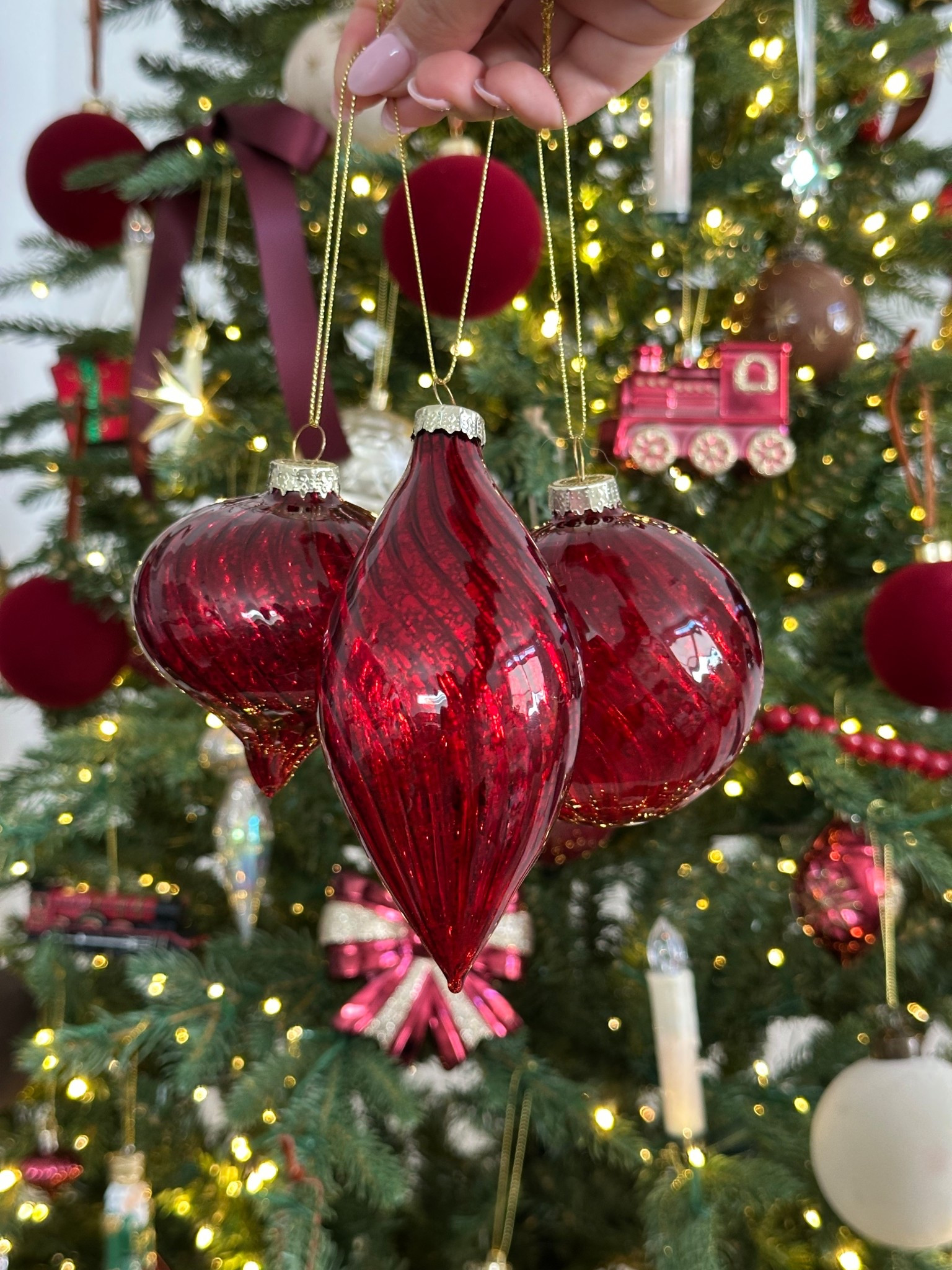Red Glass Ornaments 🎄

#LTKSeasonal #LTKHome #LTKHoliday