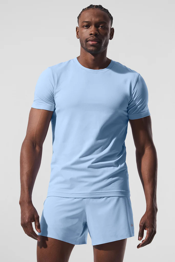 Conquer Reform Crewneck Short Sleeve | Alo Yoga (US)