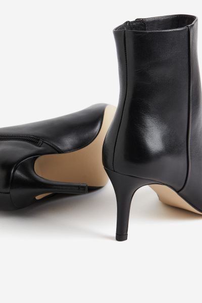 Pointed leather boots - Black - Ladies | H&M GB | H&M (UK, MY, IN, SG, PH, TW, HK)