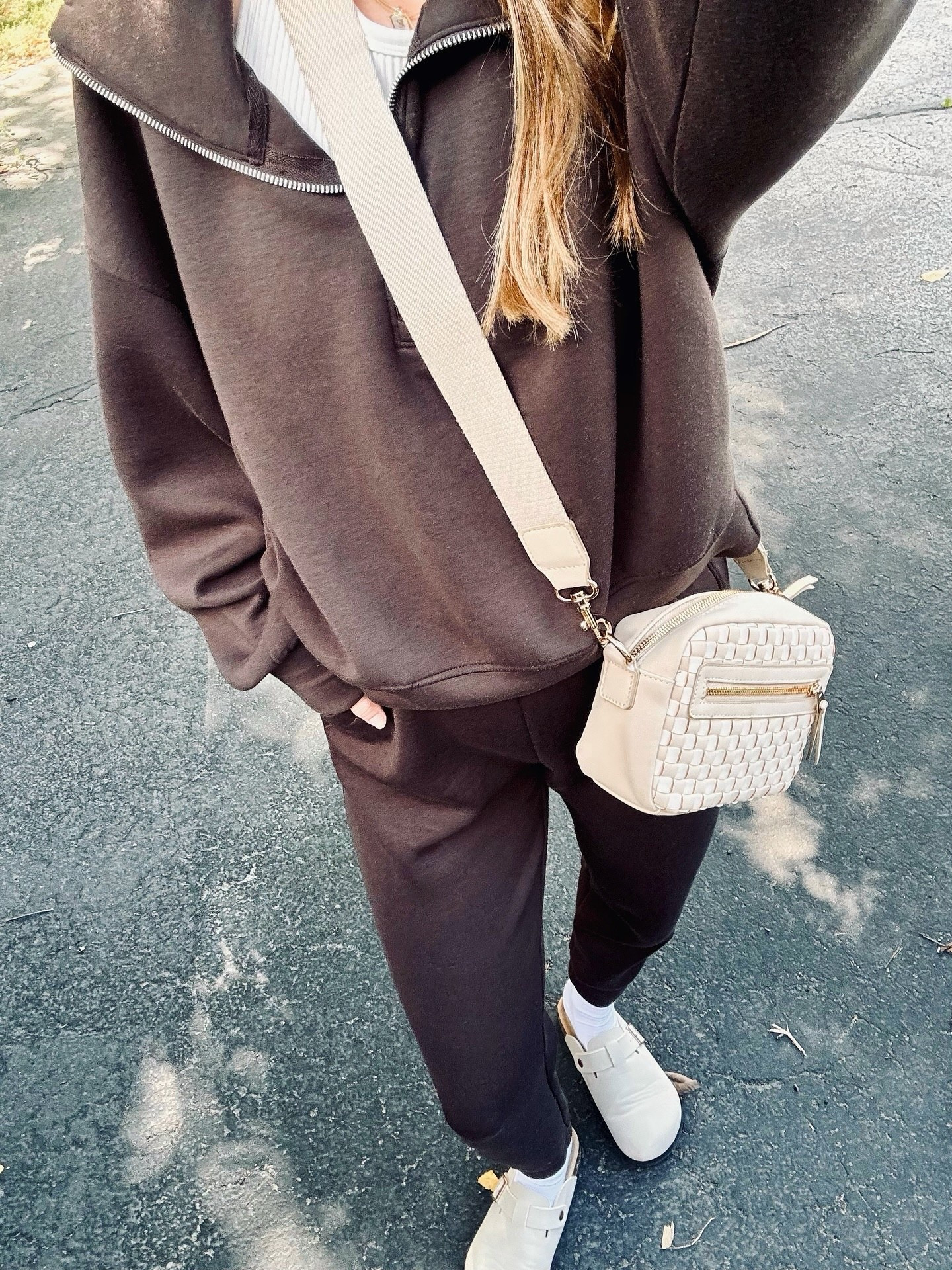 Today’s casual fall outfit 🤎

This is the softest matching set for fall! Details on LTK. 

#ltk #ootd #falloutfit #casualoutfits #comfyoutfits