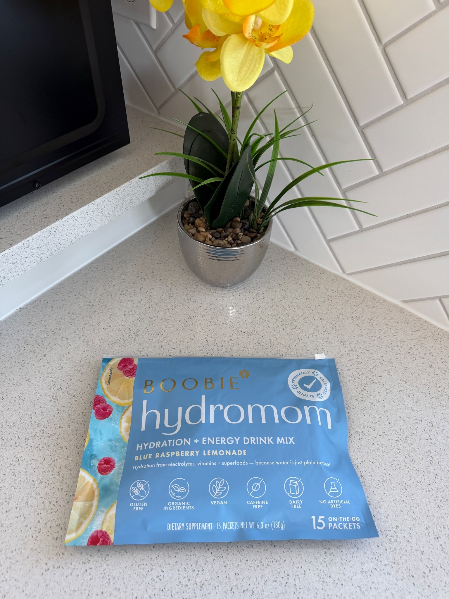 Boobie Mom Hydro Drink

#LTKFindsUnder50 #LTKmorningroutine #LTKmomlife