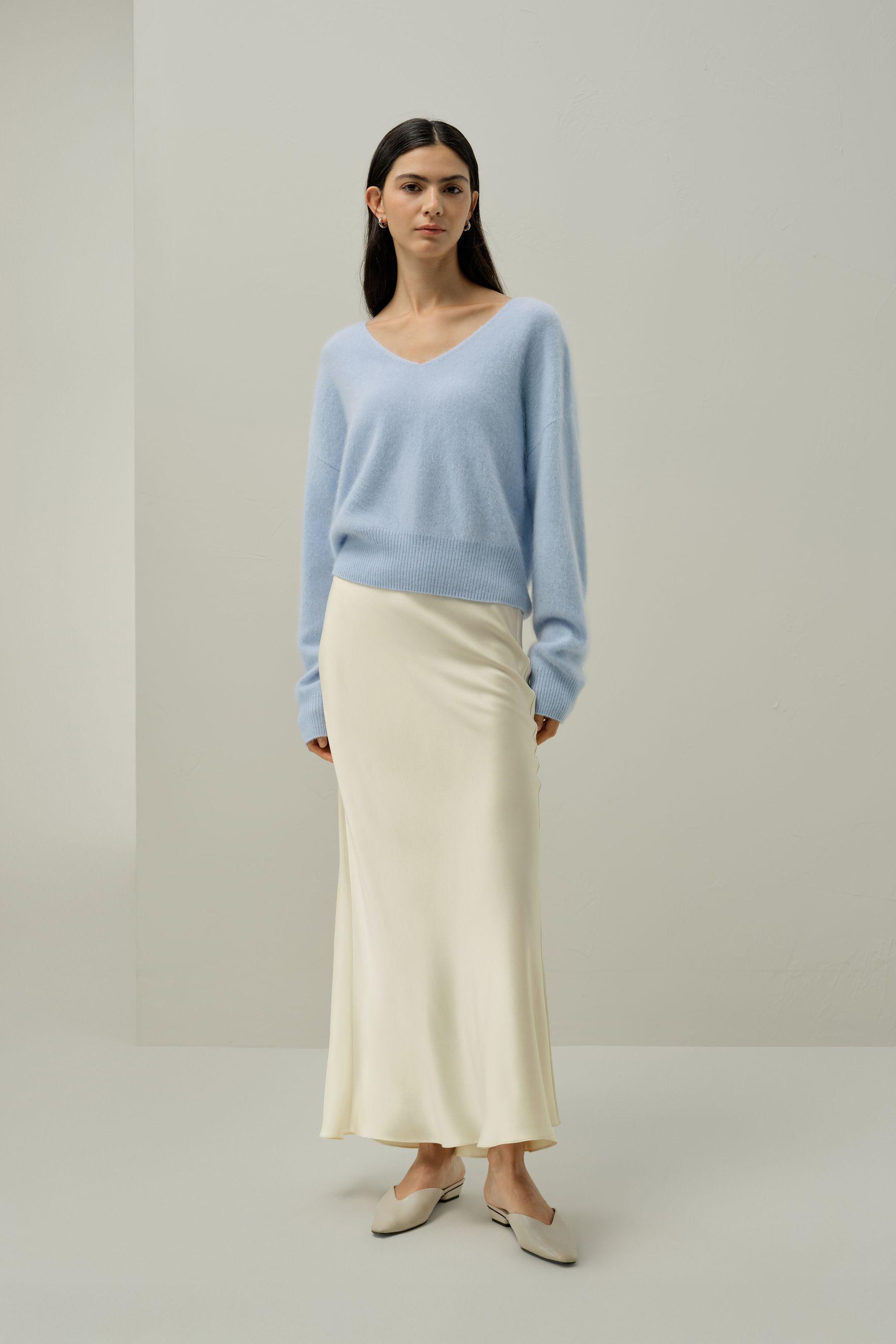 Brushed V-Neck Cashmere Sweater | LILYSILK