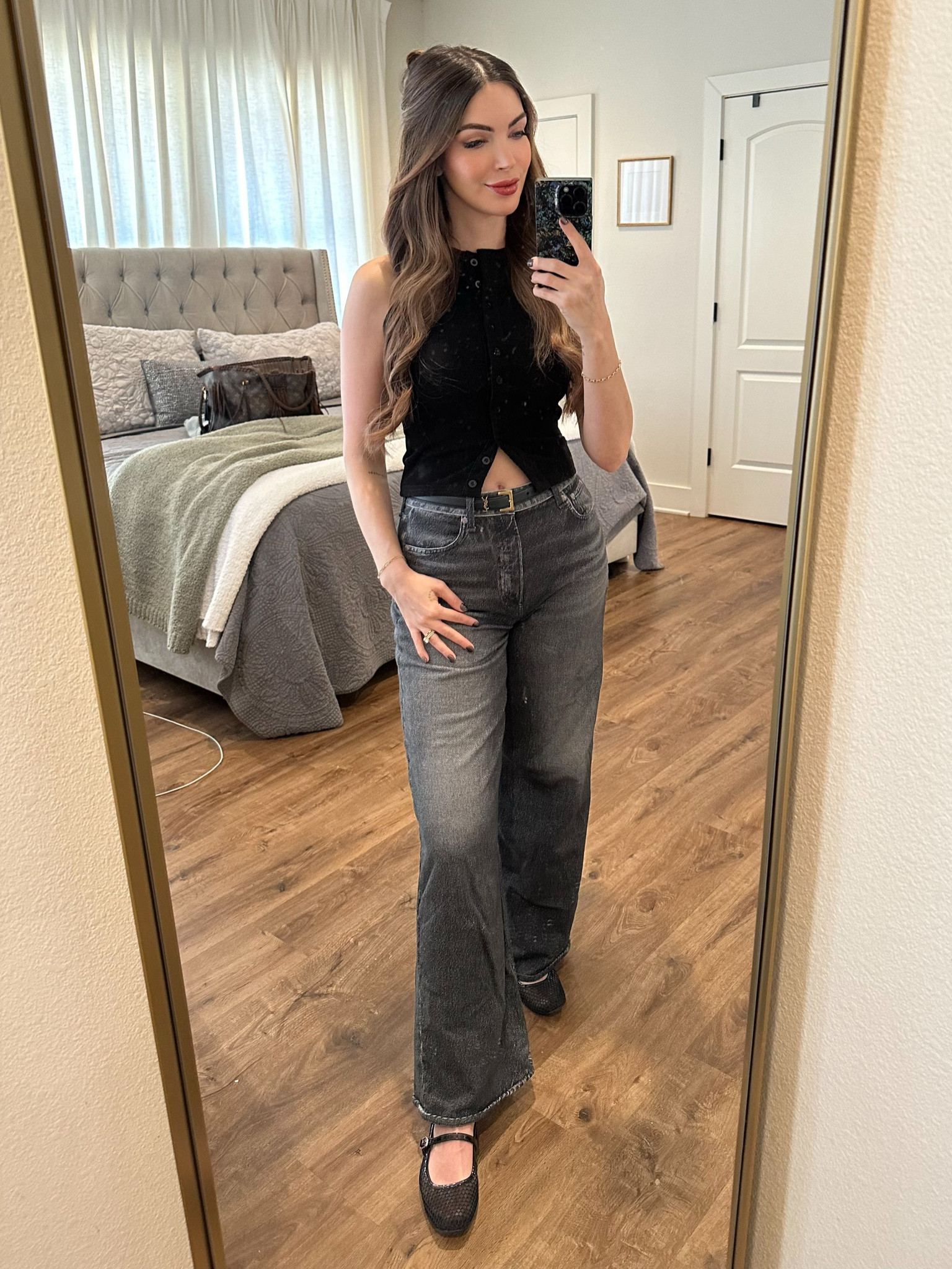 Obsessed with sweatpants jeans 😍

Wearing a size 27 and size small in top

#LTKSeasonal #LTKStyleTip #LTKHoliday