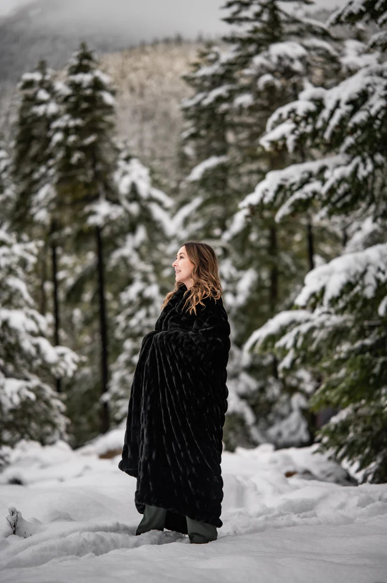 Midnight Black Double-sided Minky Blanket | Sunset Snuggles