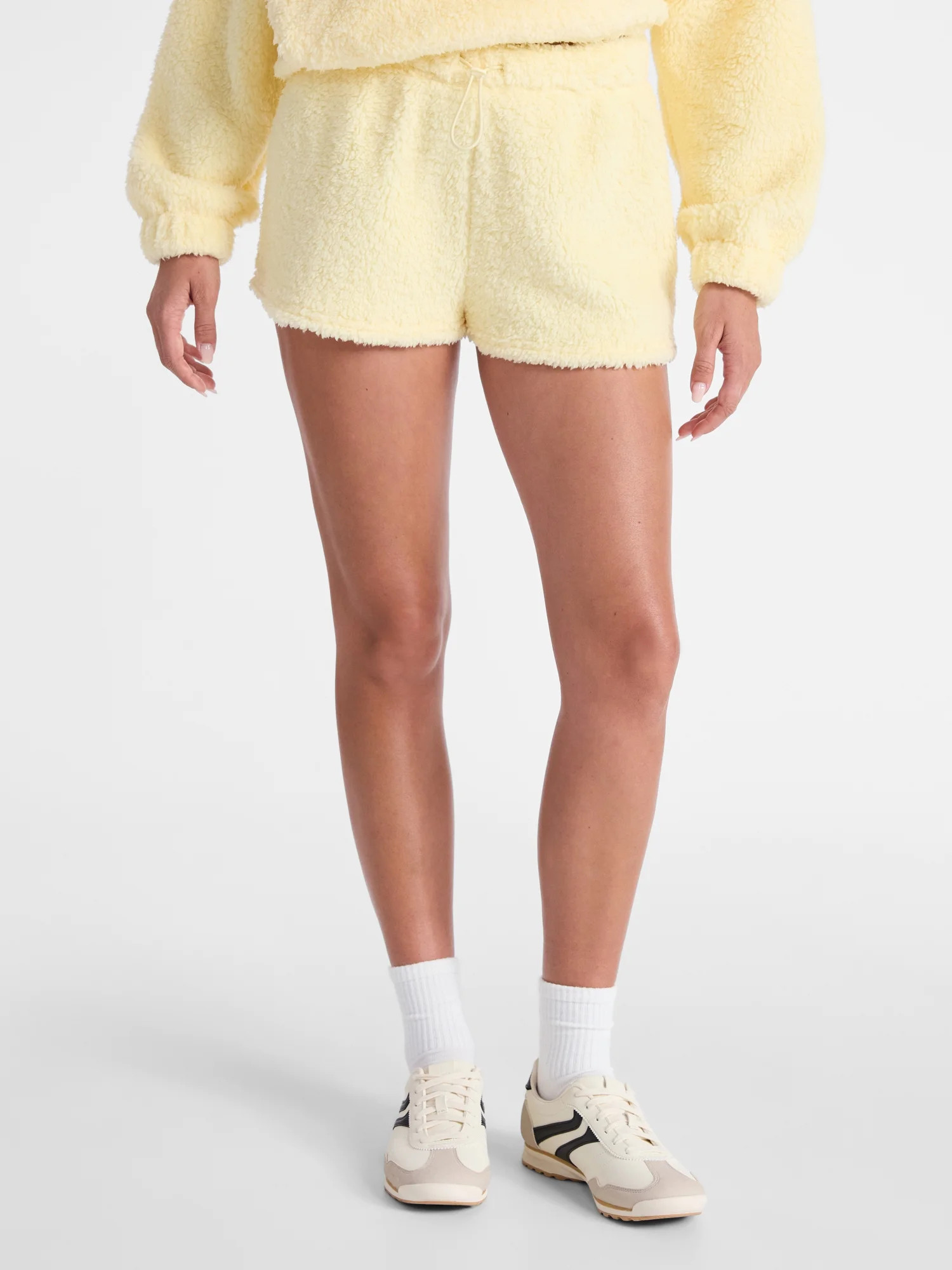 No Boundaries Plush Bungee Cord Shorts, Women's - Walmart.com | Walmart (US)