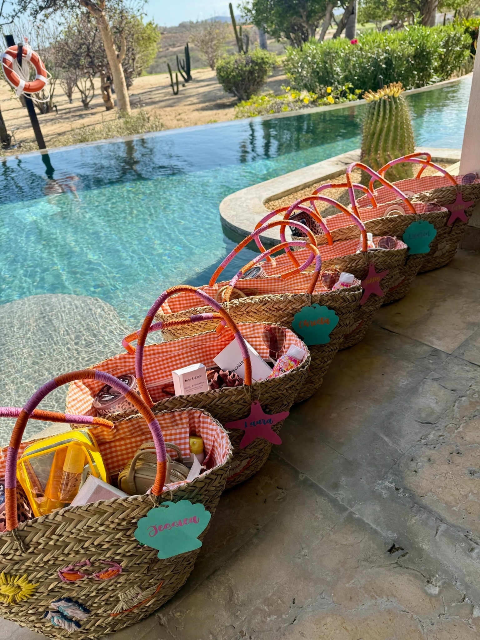 Cutie little gift bags for my girls! Plus size, birthday, vacation, outfit inspo, accessories

#LTKSeasonal #LTKPlusSize #LTKTravel