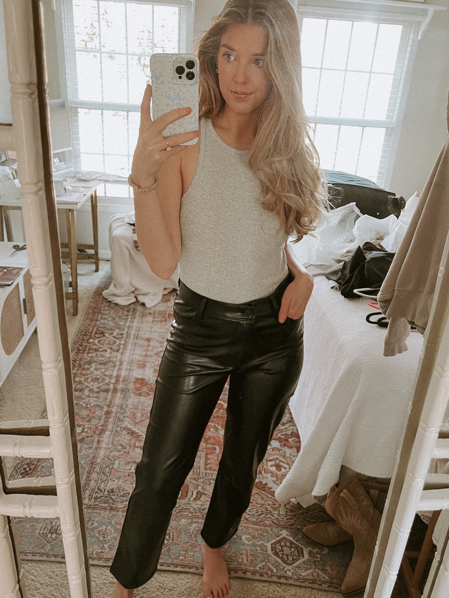 linking my most worn Abercrombie items for the sale 🫶🏻 


#abercrombie #AF #leatherpants #coat #sherpa #sale

#LTKxAF #LTKGiftGuide #LTKunder100