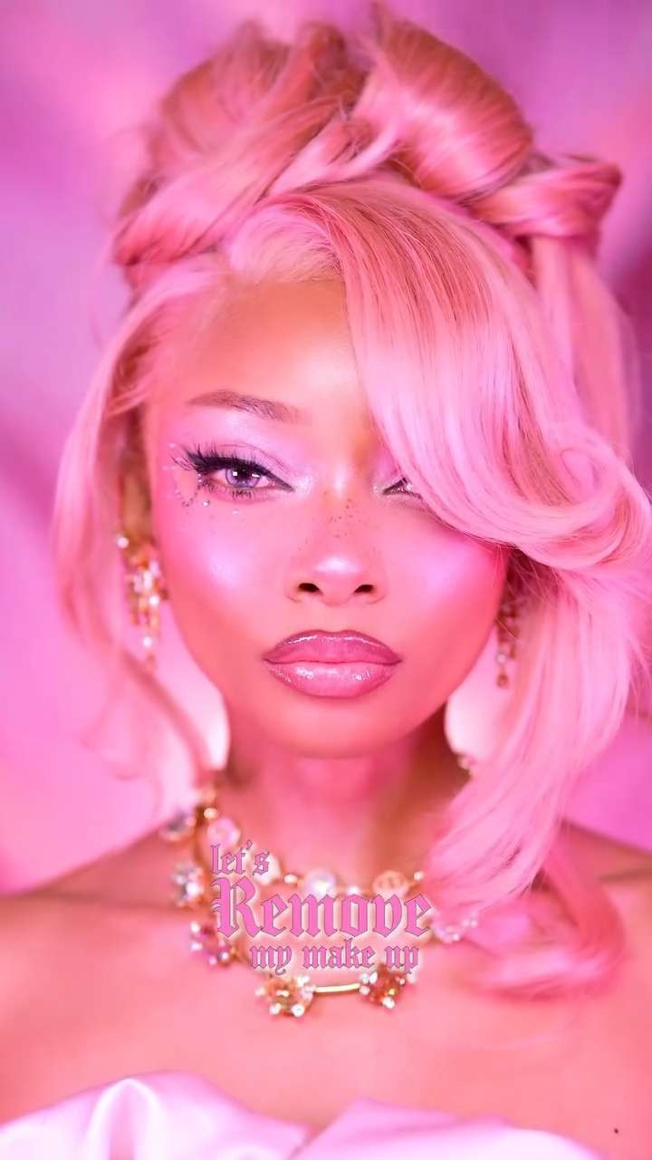 The lashes flying off haha, favourite transition!

@dolcegabbana_beauty Ha Booster serum
@beautyofjoseon_official revive eye serum
@biodance_global ampoule
@charlottetilbury lip mask
@hapakristin lavender lenses
@glowrecipe pink juice moisturizer

#skincare #letsremovemymakeup

// Beauty, Beauty Must Haves, Beauty Inspo, Clean Beauty, Skincare, Skin Care, Skincare Routine, Skin Care Routine, Skin Care Products, Self Care 

 #LTKdayinmylife #LTKselfcare #LTKBeauty