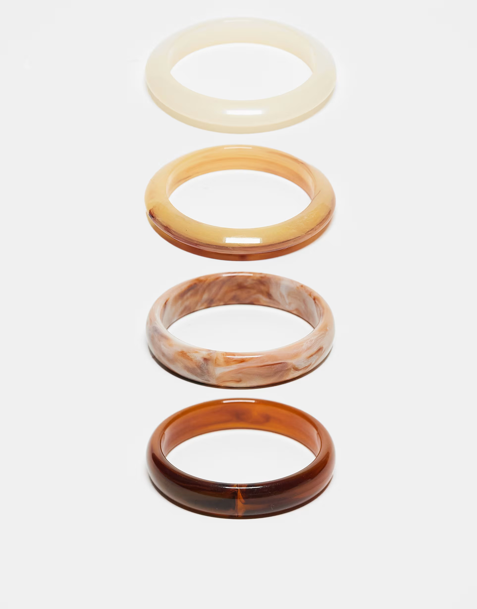 ASOS DESIGN - Lot de 4 bracelets joncs en résine - Multicolore | ASOS | ASOS (Global)