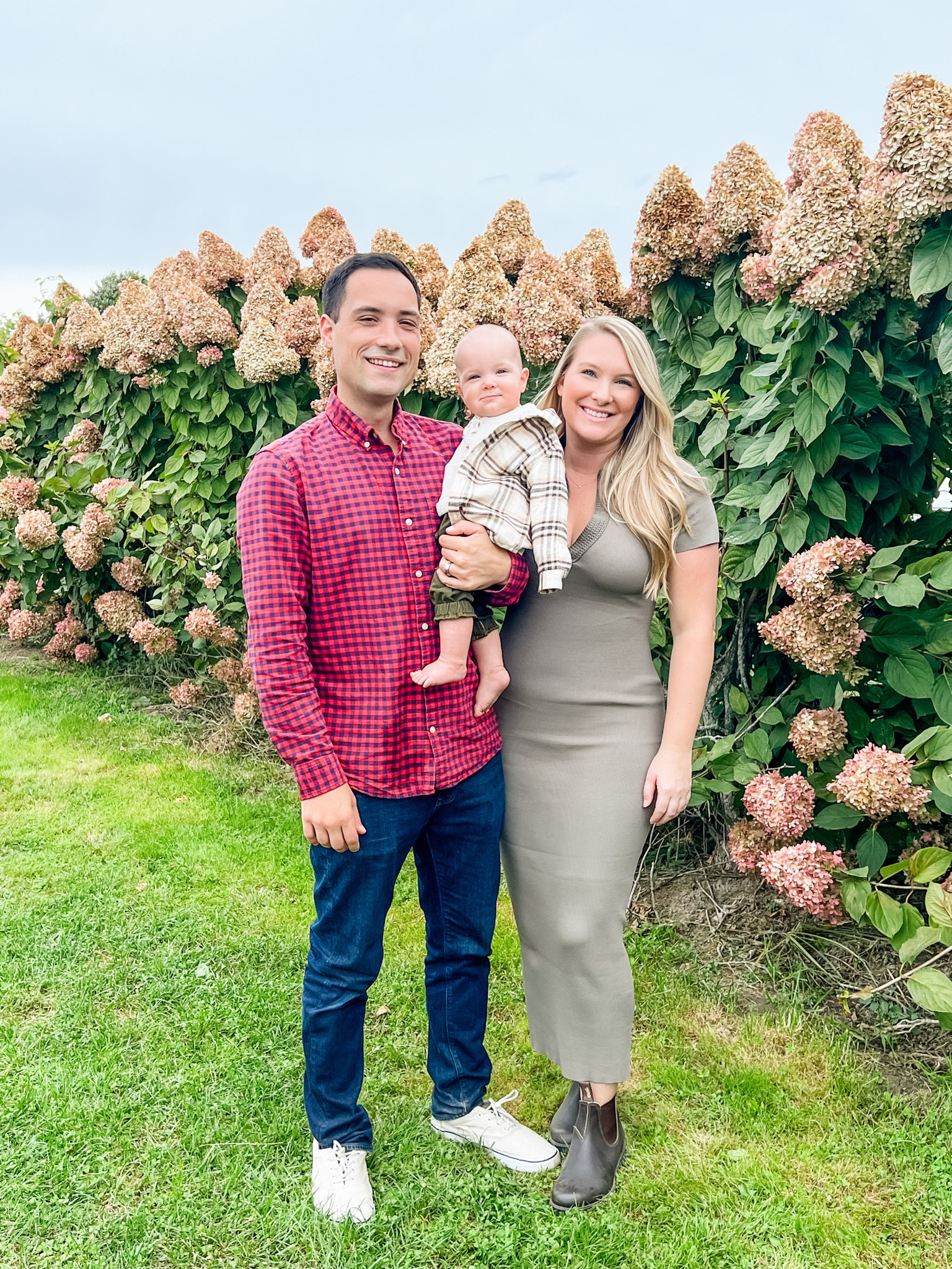 Family photos
Midi green dress
Boots
Fall style 

#LTKfamily #LTKfindsunder100 #LTKHoliday