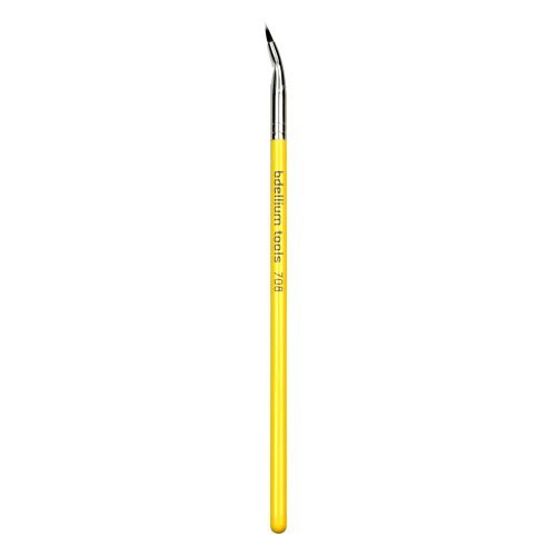 Amazon.com: Bdellium Tools Professional Makeup Brush Studio Series - Bent Eyeliner 708 : Beauty &... | Amazon (US)