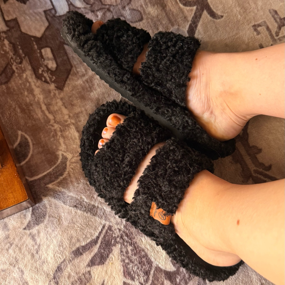 Soft, cozy, comfy, won’t slip off your feet, you’ll forget you’re wearing them slippers!

True to size, I orders the 7-8 and I’m a 7.5, fit perfectly! Love the doable strap and curly cur bear fur like fabric 😍

And they’re on sale!!

#LTKSaleAlert #LTKootd #LTKmomlife