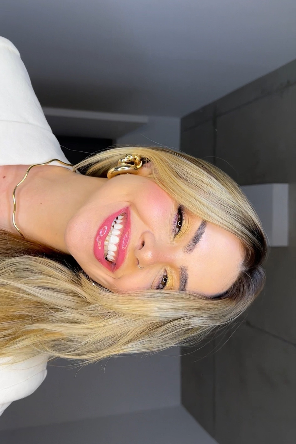Fav lip combo 💖✨

Contorno MAC SOAR 
Gloss 215 O BOTICARIO linha Intense 
Gloss cor 33 Kiko Milano 