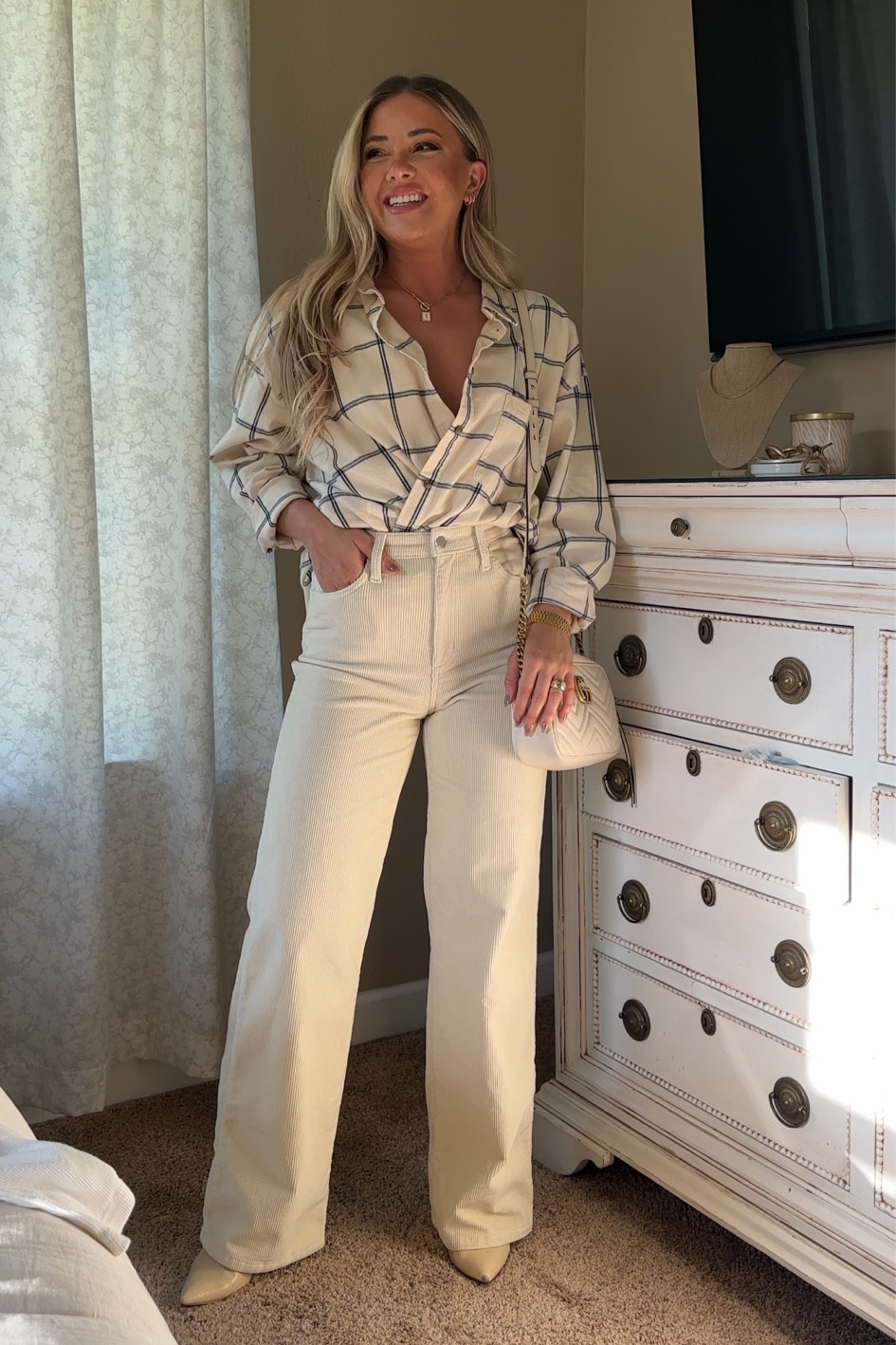 So many ways to style this oversized flannel 😍 I’m wearing XXL!

These corduroy pants are TO DIE FOR!! So comfy and flattering! I’m wearing size 2. 



#LTKfindsunder50 #LTKstyletip