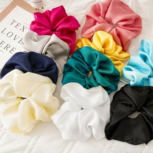 Kit 24 xuxinha scrunchie lacinho para cabelo em cetim anti frizz | Shopee (BR)