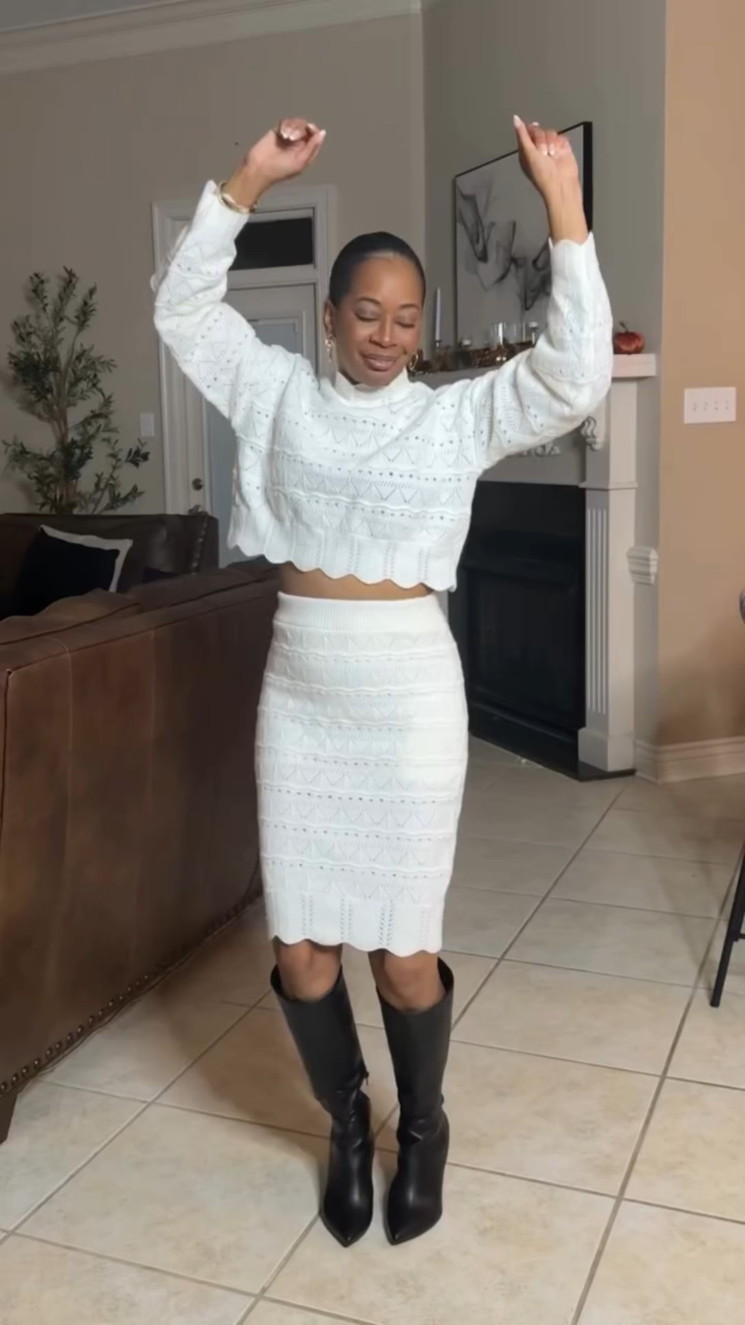 When you’re feeling good and excited about pulling out the sweater sets and boots!!! 😂 

Sweater & Skirt @halara_official 
Boots @rossdressforless 

xoxo, Mystiqua Trinette

#styleover40 #fashionover40 #effortlessstyle #ootd #elevatedcasual #mystiquatrinette #over40style #affordablefashion