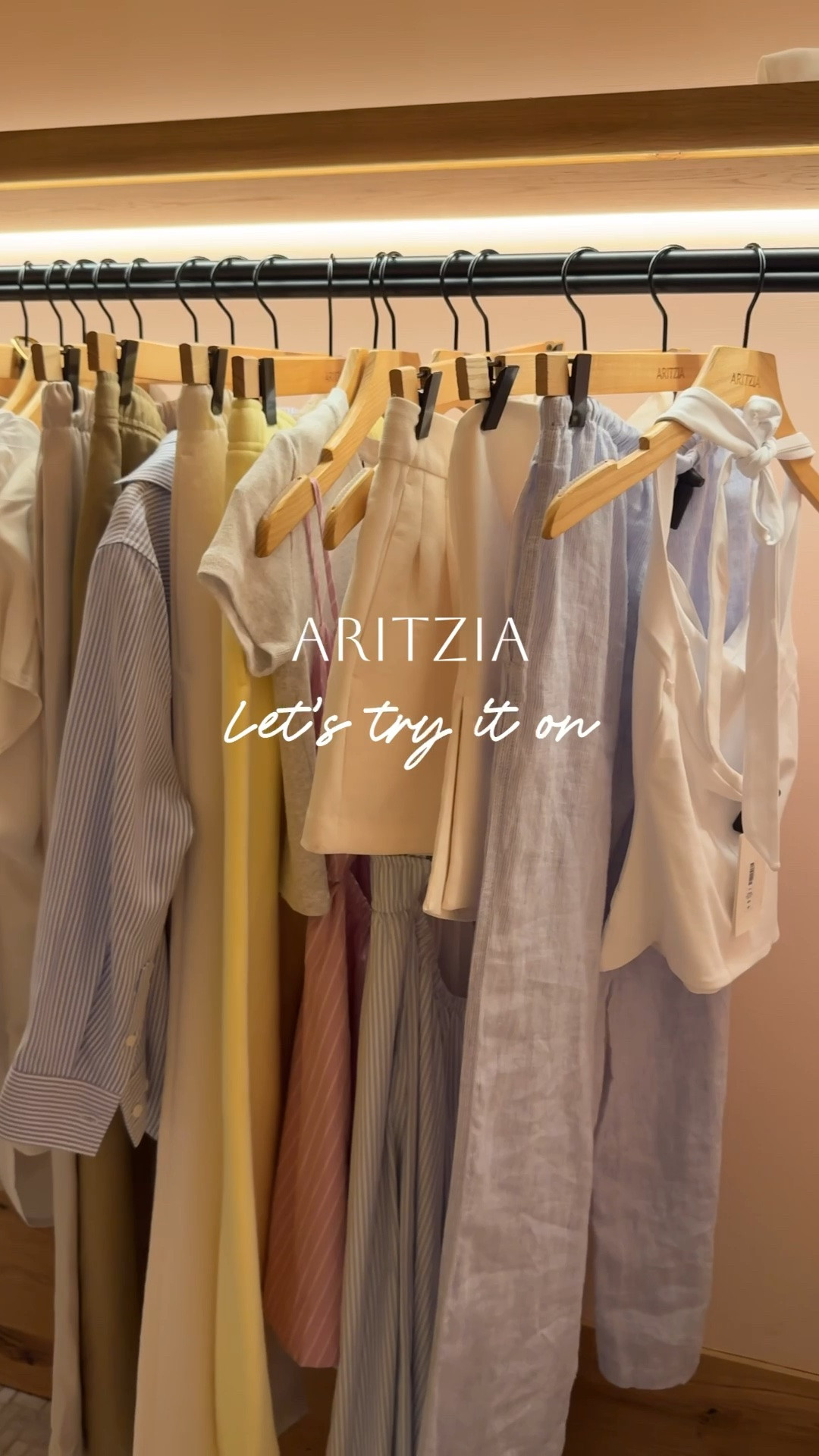 @Aritzia let’s try it on

#LTKSeasonal #LTKootd