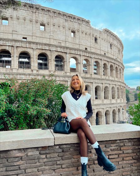 When in Rome… 🖤 truly the most perfect day trip exploring with my besties. 

Wearing the basics from @walmartfashion 🕊 Linking my outfit via LTK for you to shop #walmartpartner #walmartfashion
