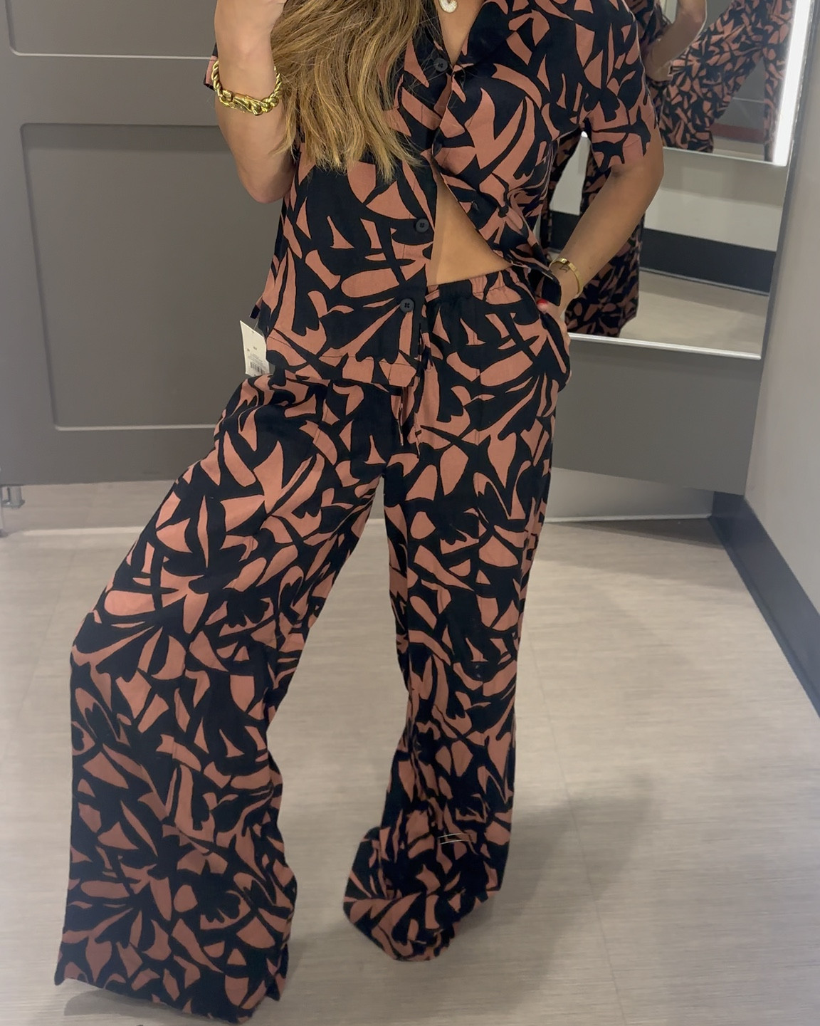 Wearing g the XS top & XS pants 

#LTKFindsUnder50 #LTKSwim #LTKSummerSales