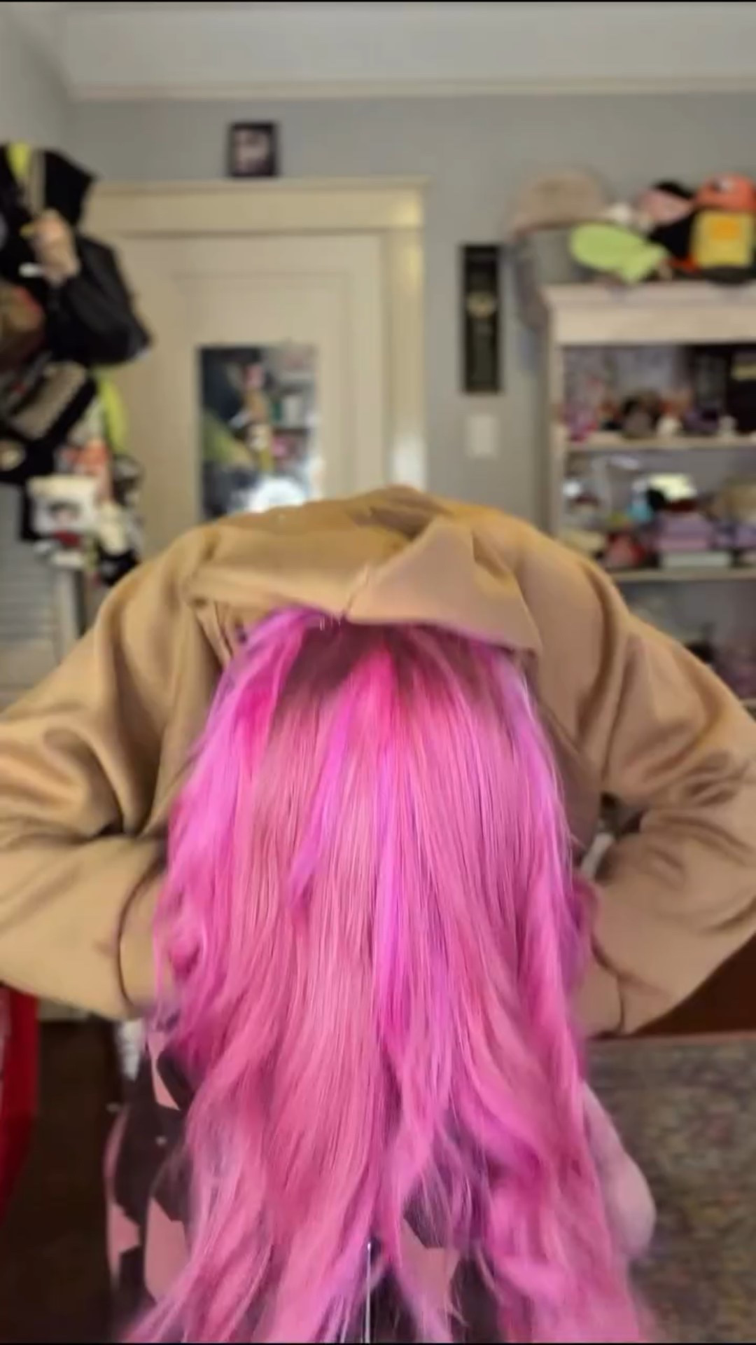 *hoodie was thrifted and cut into a crop. Posted similar. 

Okay but THIS is a curl moment. 💁‍♀️✨

I don’t hype tools unless they actually do the thing — and the @tymo_fashiontech Curl Pro Plus understood the assignment.
Sleek design, zero arm workout, and curls that look like I booked myself an appointment. 👏

Fast. Fool-proof. Major shine.
Whether you’re a curl newbie or a pro who’s picky (hi, it’s me 🙋‍♀️), this one delivers bouncy, defined curls without the drama.

If you’ve ever said “I can’t curl my own hair”… this is your sign.
Consider me officially influenced — and now influencing YOU. 💫

#tymobeauty #CurlsTYMO #tymocurlproplus