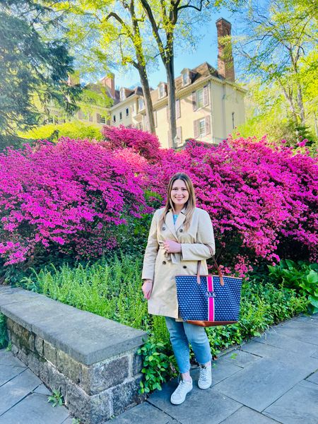Classic preppy spring outfit! 

Light wash straight cut jeans, trench coat, Barrington tote and Vintage Havana sneakers 

#LTKitbag #LTKmidsize