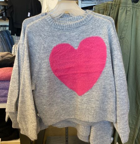 Old navy sweaters! Valentine’s Day sweaters!! Pink Valentine’s Day outfit! Old navy Valentine’s Day sweaters!! 