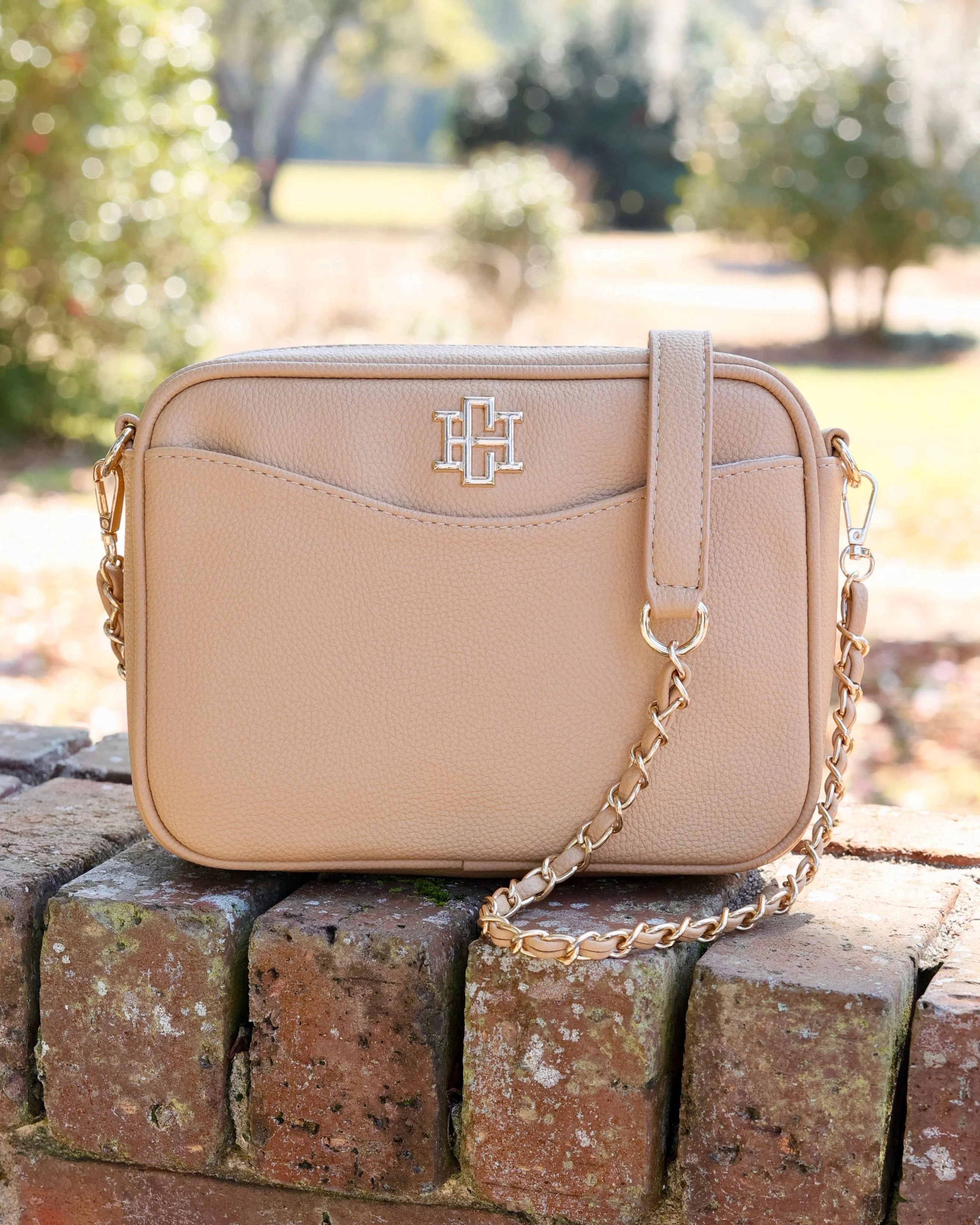 Fiona Crossbody Tan | Caroline Hill